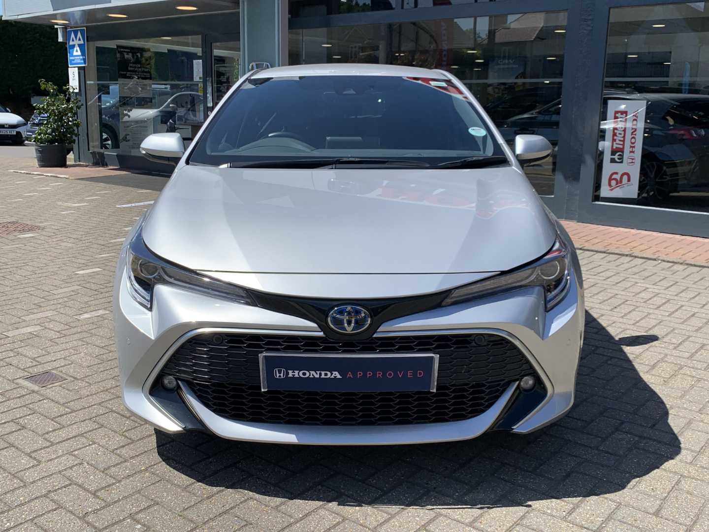 Toyota COROLLA 1.8 VVT-i Hybrid Excel 5dr CVT - Image 6