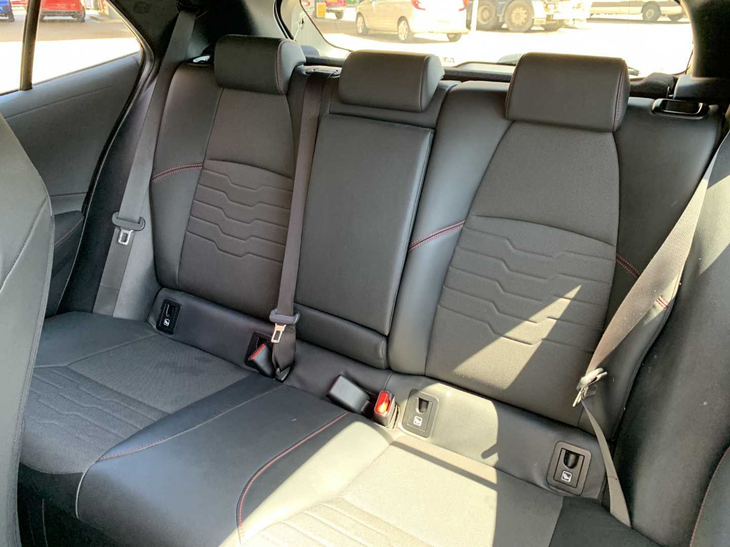 Toyota COROLLA 1.8 VVT-i Hybrid Excel 5dr CVT - Image 8