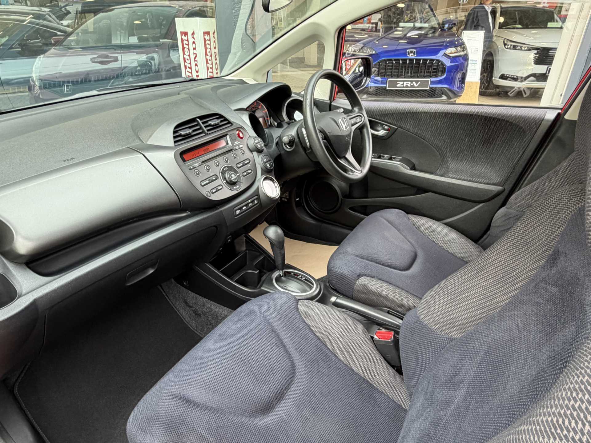 Honda Jazz 1.4 i-VTEC ES 5dr CVT - Image 2