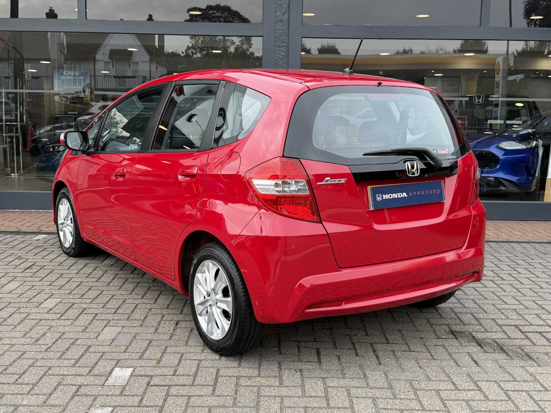 Honda Jazz 1.4 i-VTEC ES 5dr CVT - Image 3