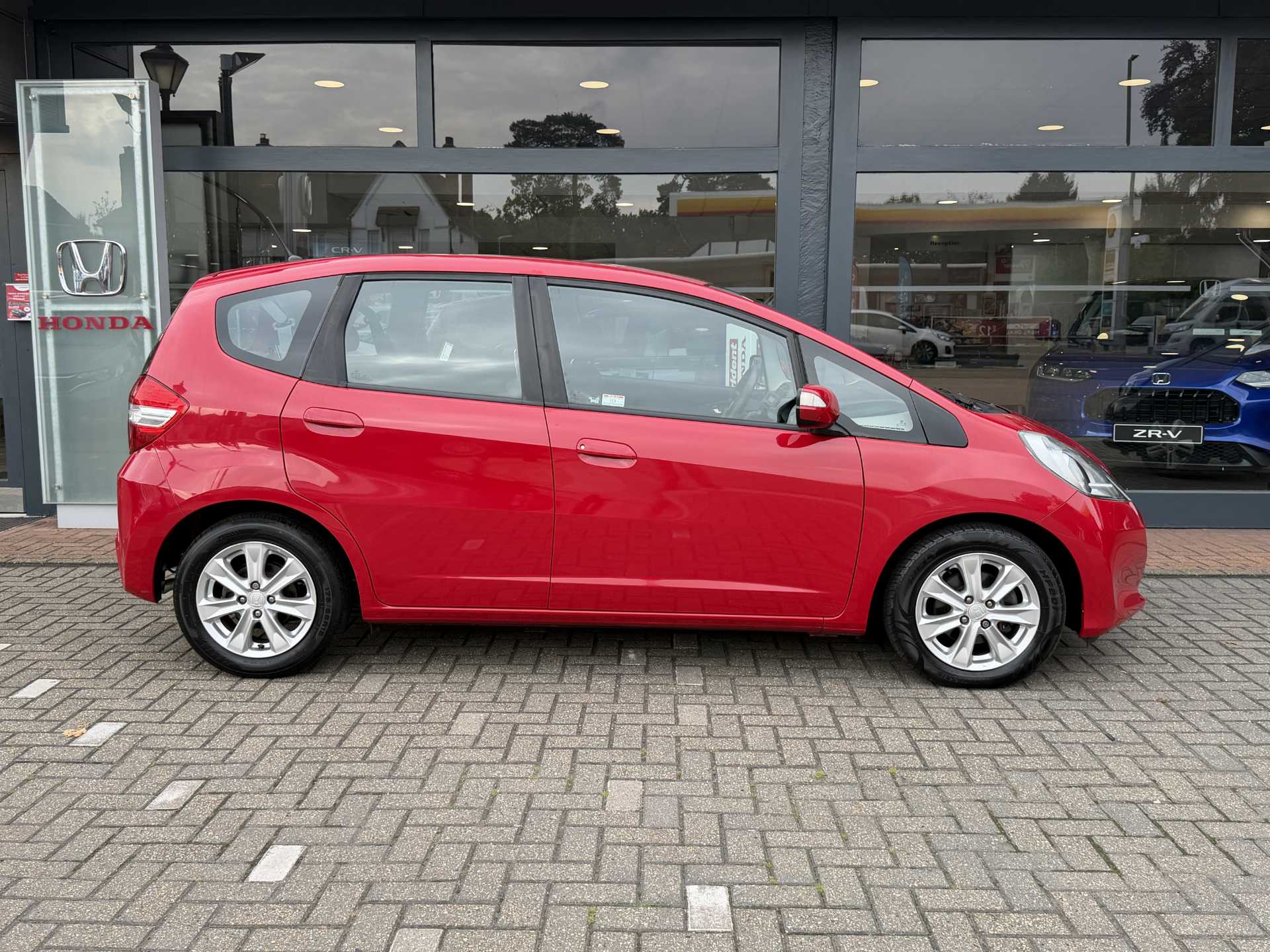 Honda Jazz 1.4 i-VTEC ES 5dr CVT - Image 5