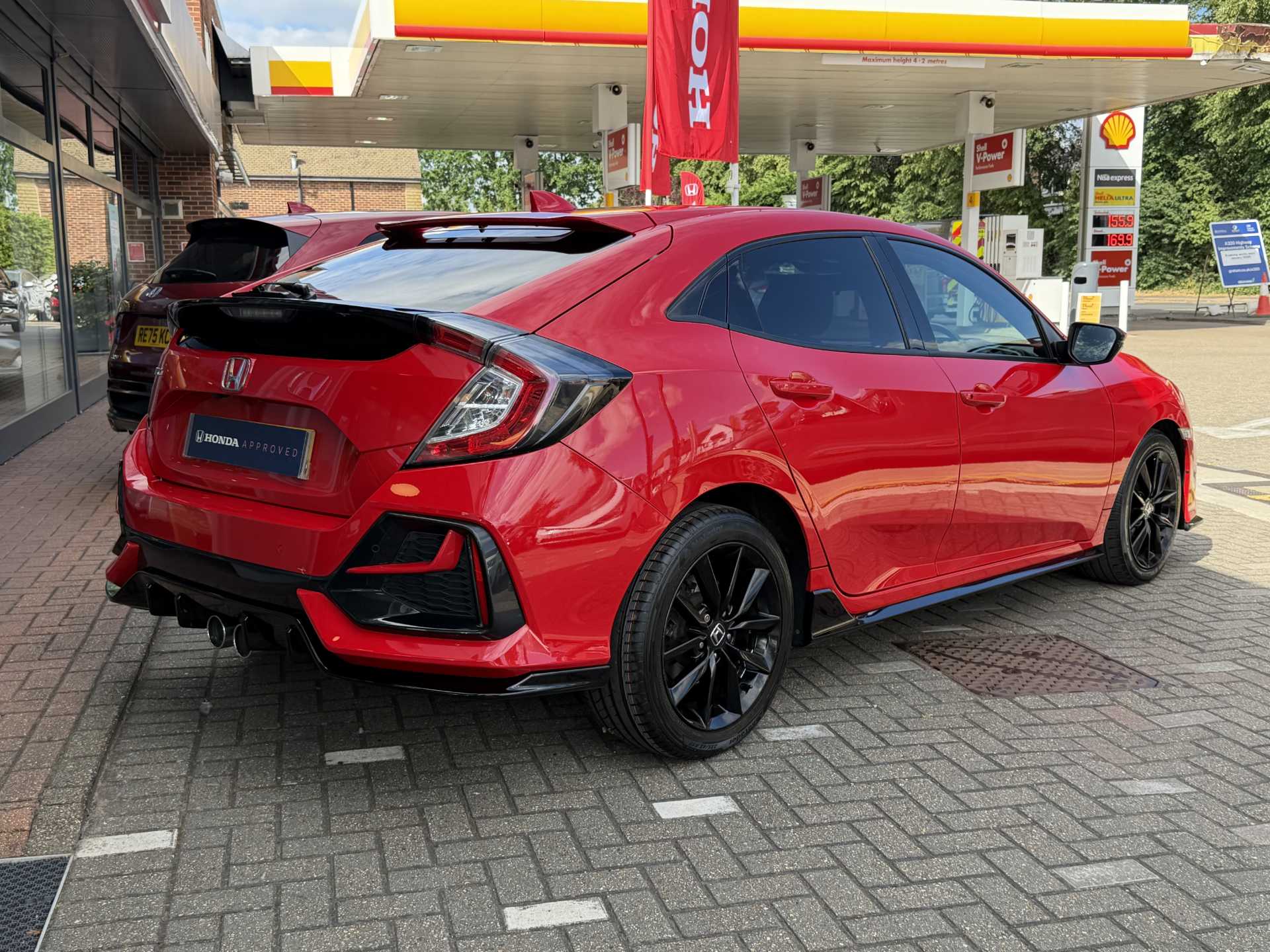Honda Civic 1.5 VTEC Turbo Sport 5dr - Image 12