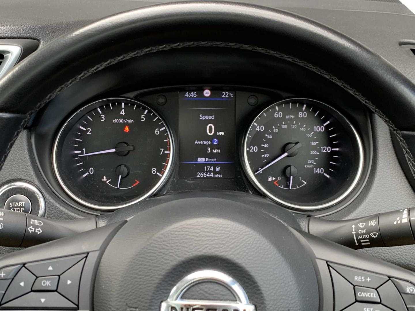 Nissan QASHQAI 1.3 DiG-T N-Motion 5dr - Image 11