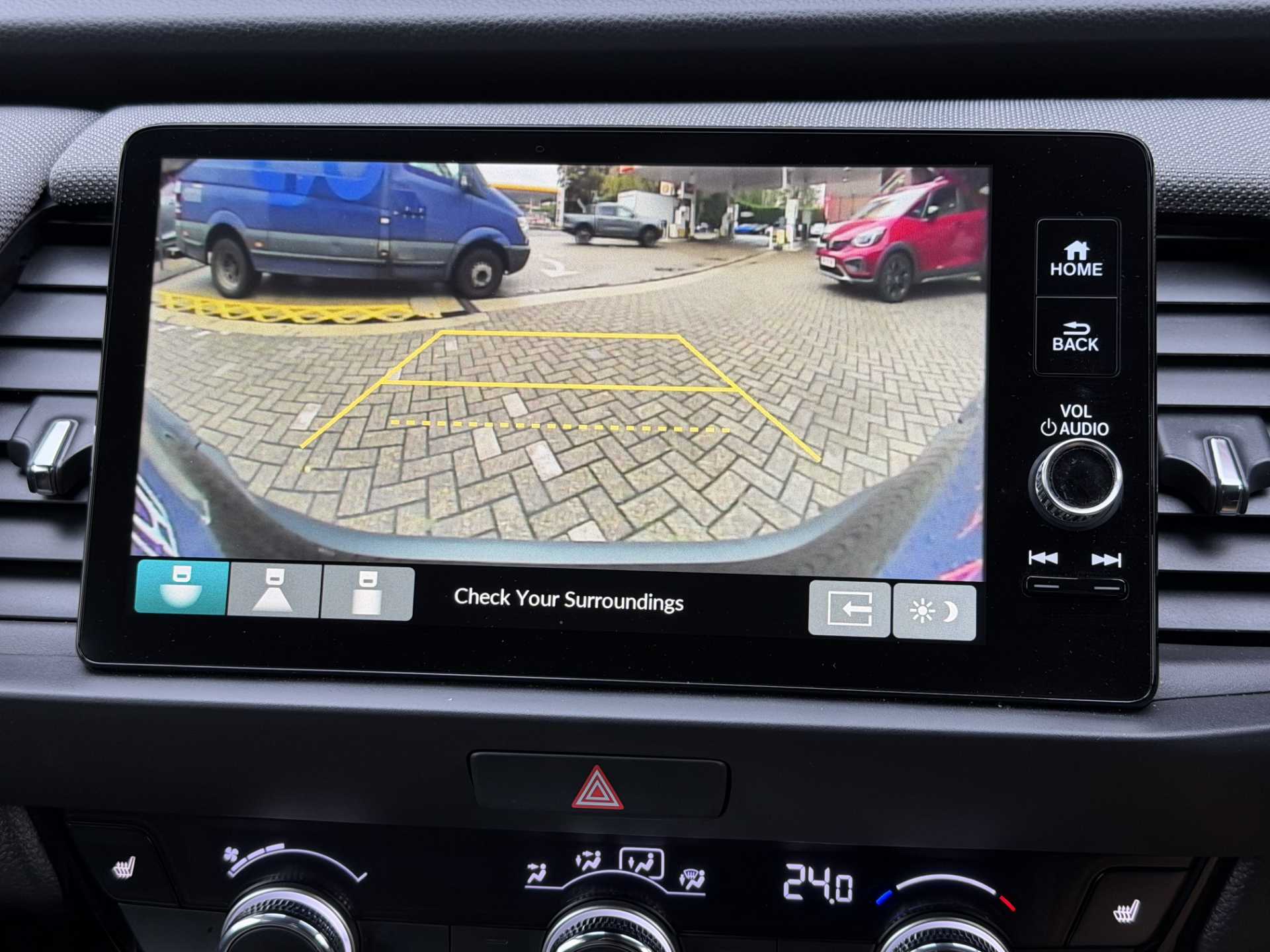 Honda Jazz 1.5 i-MMD Hybrid Crosstar EX 5dr eCVT - Image 14