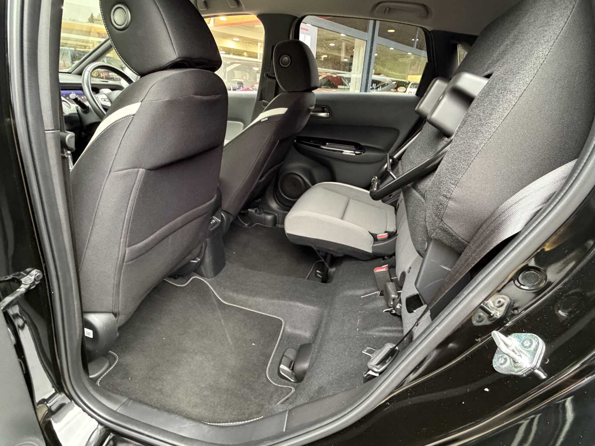 Honda Jazz 1.5 i-MMD Hybrid Crosstar EX 5dr eCVT - Image 18