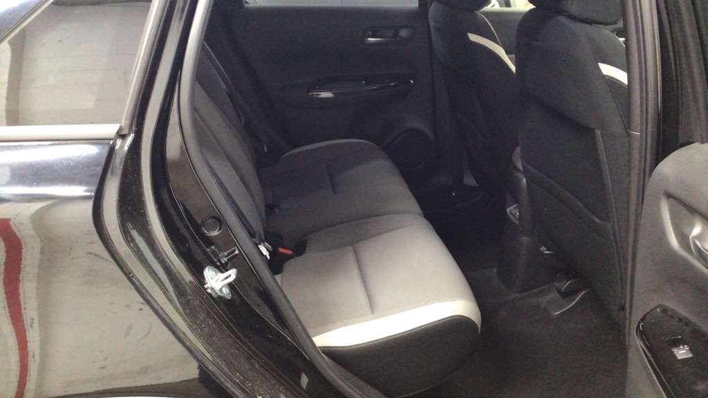 Honda Jazz 1.5 i-MMD Hybrid Crosstar EX 5dr eCVT - Image 8