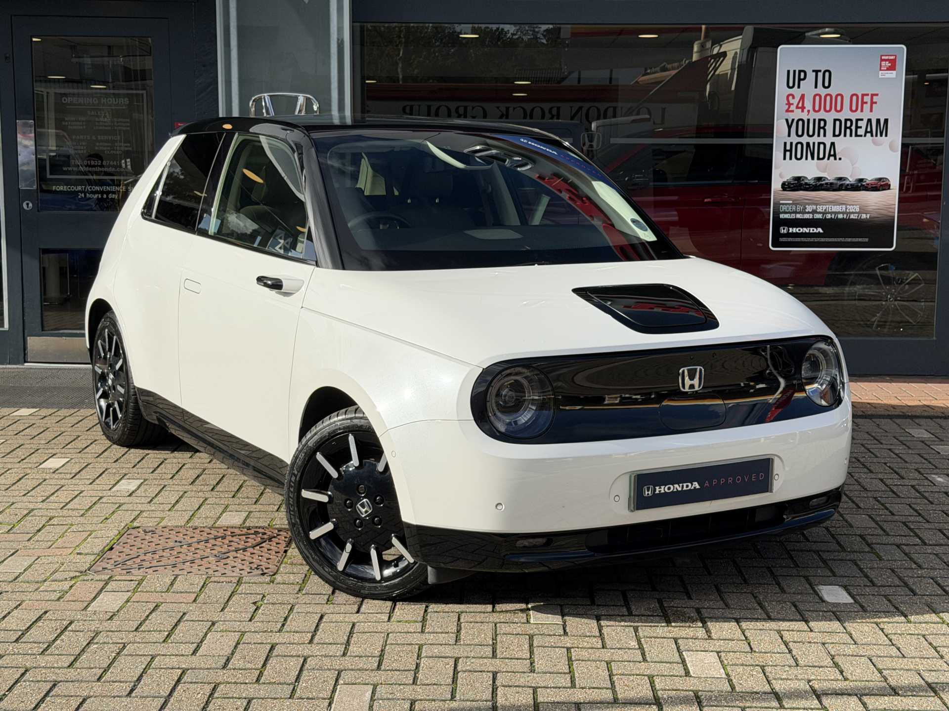 Honda e 113kW Advance 36kWh 5dr Auto — image 1