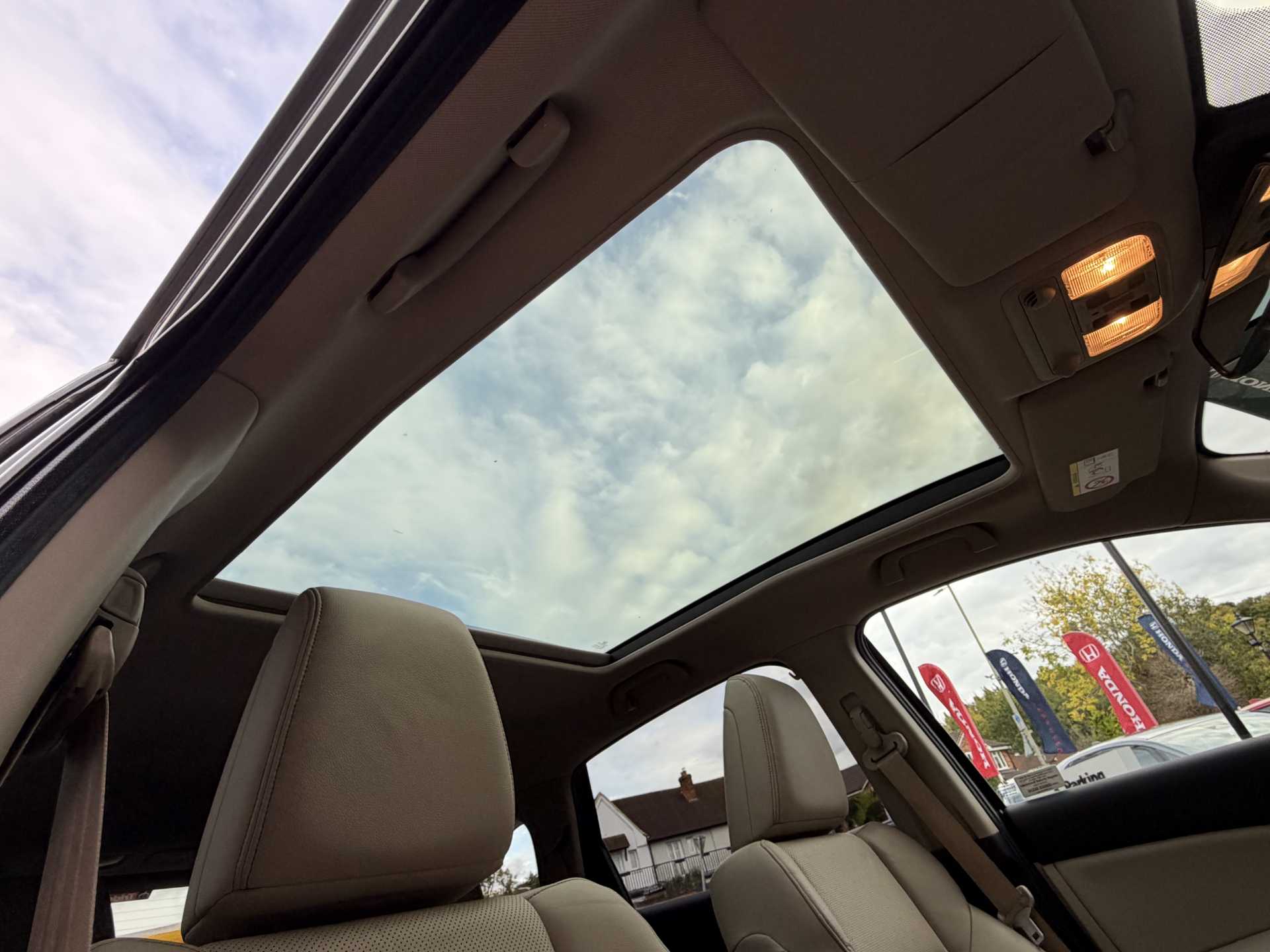 Honda CR-V 2.0 i-VTEC EX 5dr Auto - Image 18