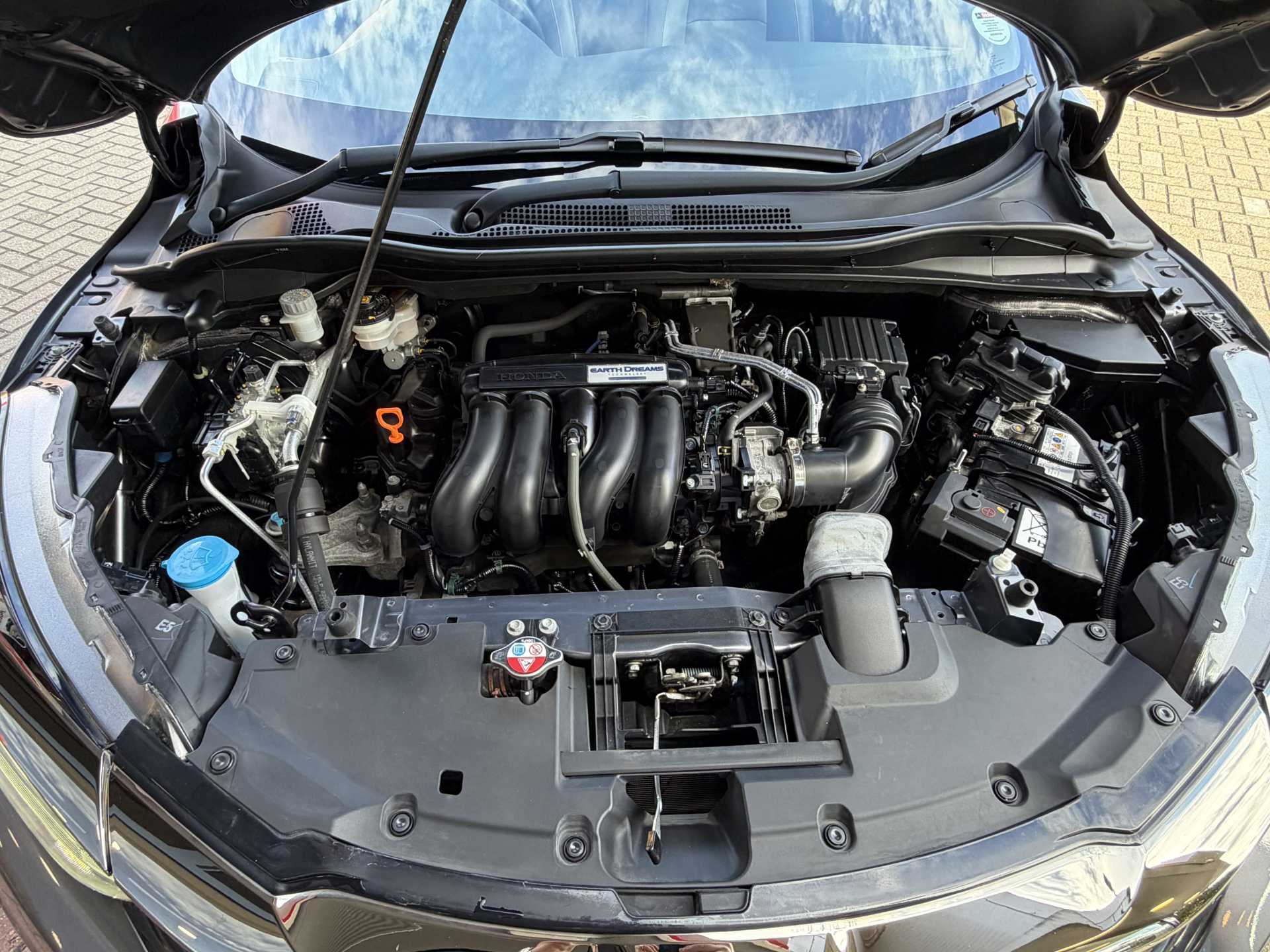 Honda HR-V 1.5 i-VTEC EX 5dr — image 20