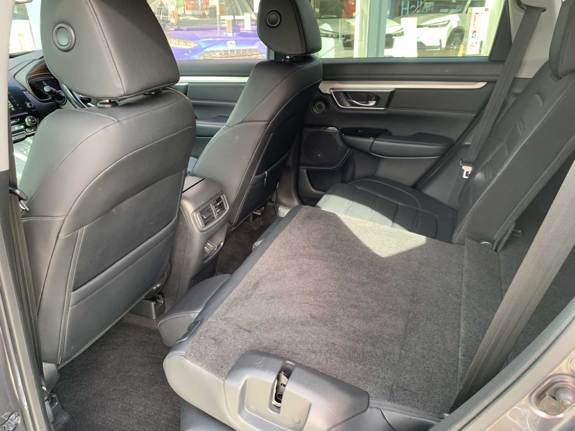 Honda CR-V 2.0 i-MMD Hybrid SR 5dr eCVT - Image 19
