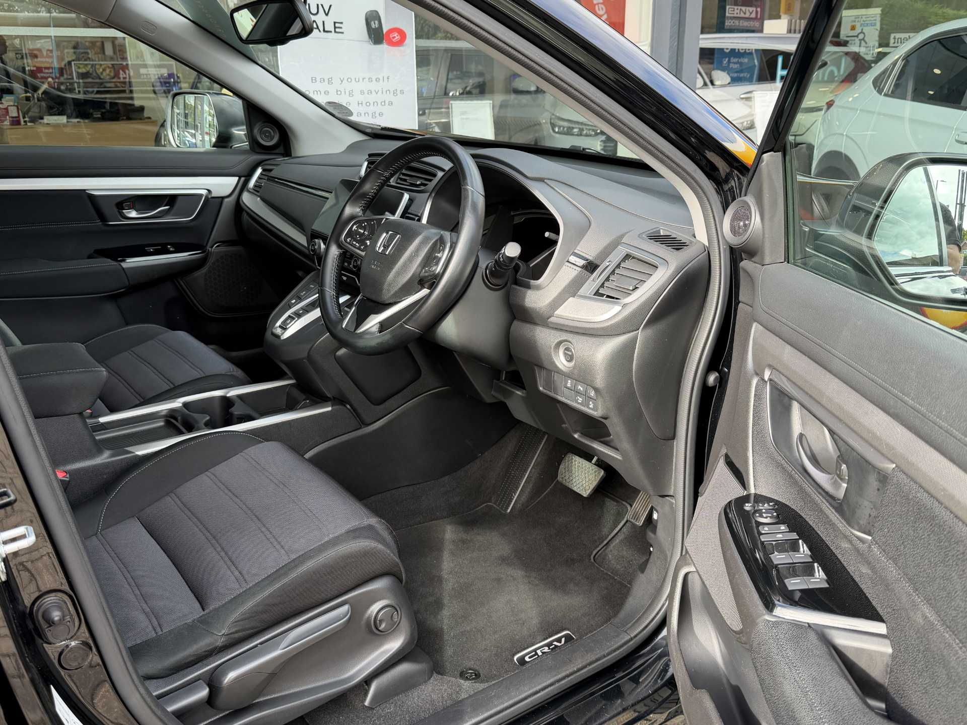 Honda CR-V 2.0 i-MMD Hybrid SE 2WD 5dr eCVT - Image 15