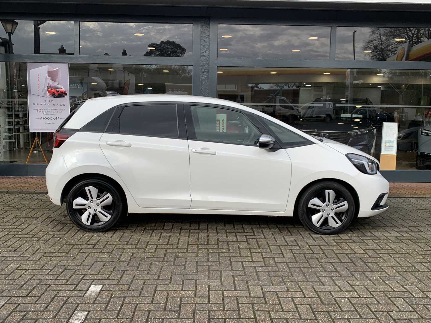 Honda JAZZ 1.5 i-MMD Hybrid EX 5dr eCVT - Image 5