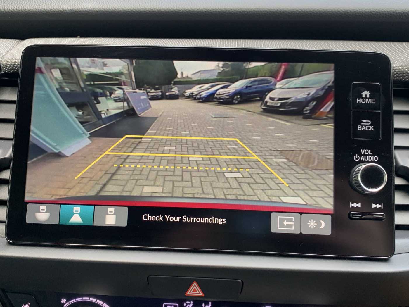 Honda Jazz 1.5 i-MMD Hybrid Crosstar EX 5dr eCVT - Image 14