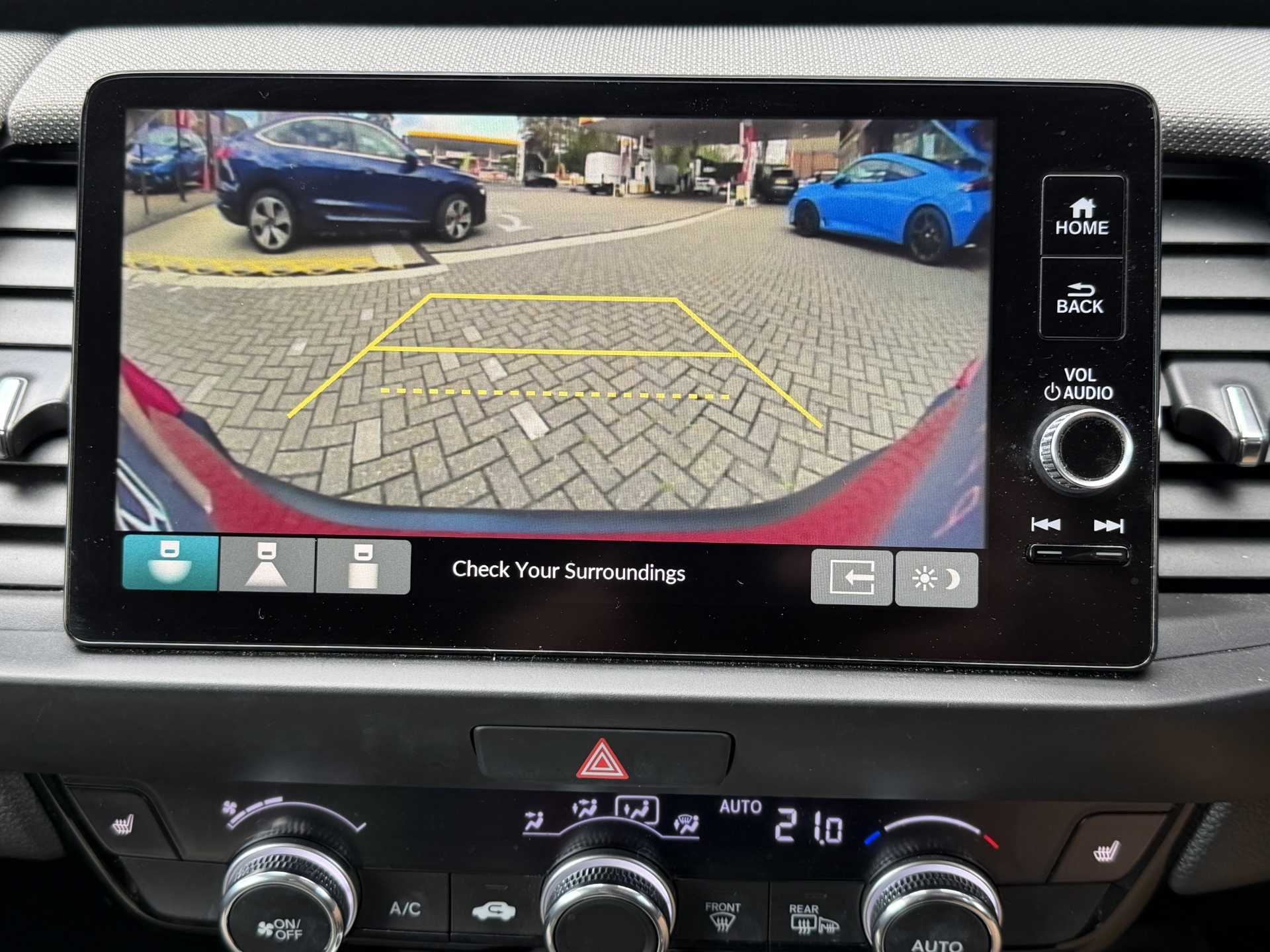 Honda Jazz 1.5 i-MMD Hybrid Crosstar EX 5dr eCVT - Image 14