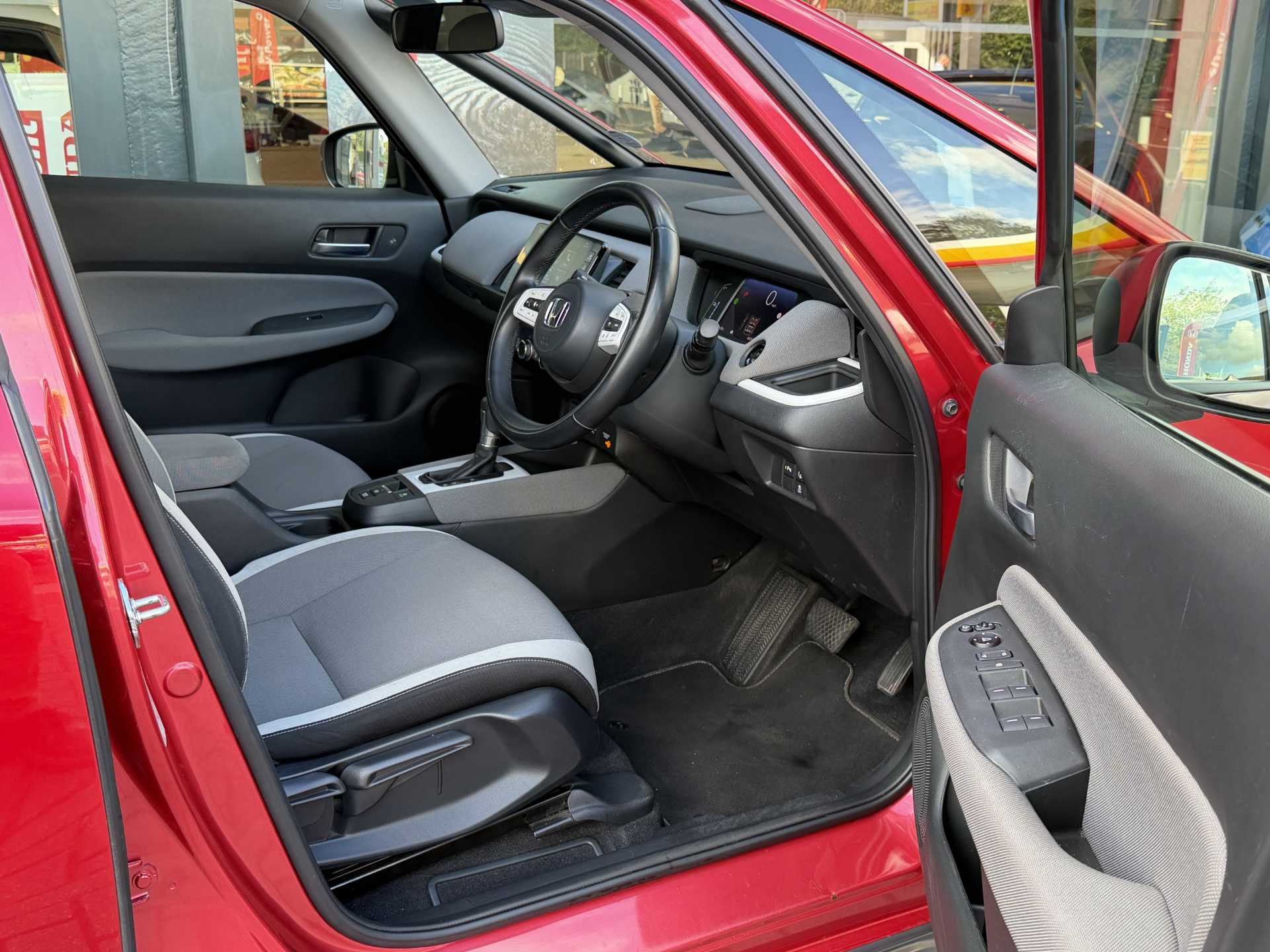 Honda Jazz 1.5 i-MMD Hybrid Crosstar EX 5dr eCVT - Image 15