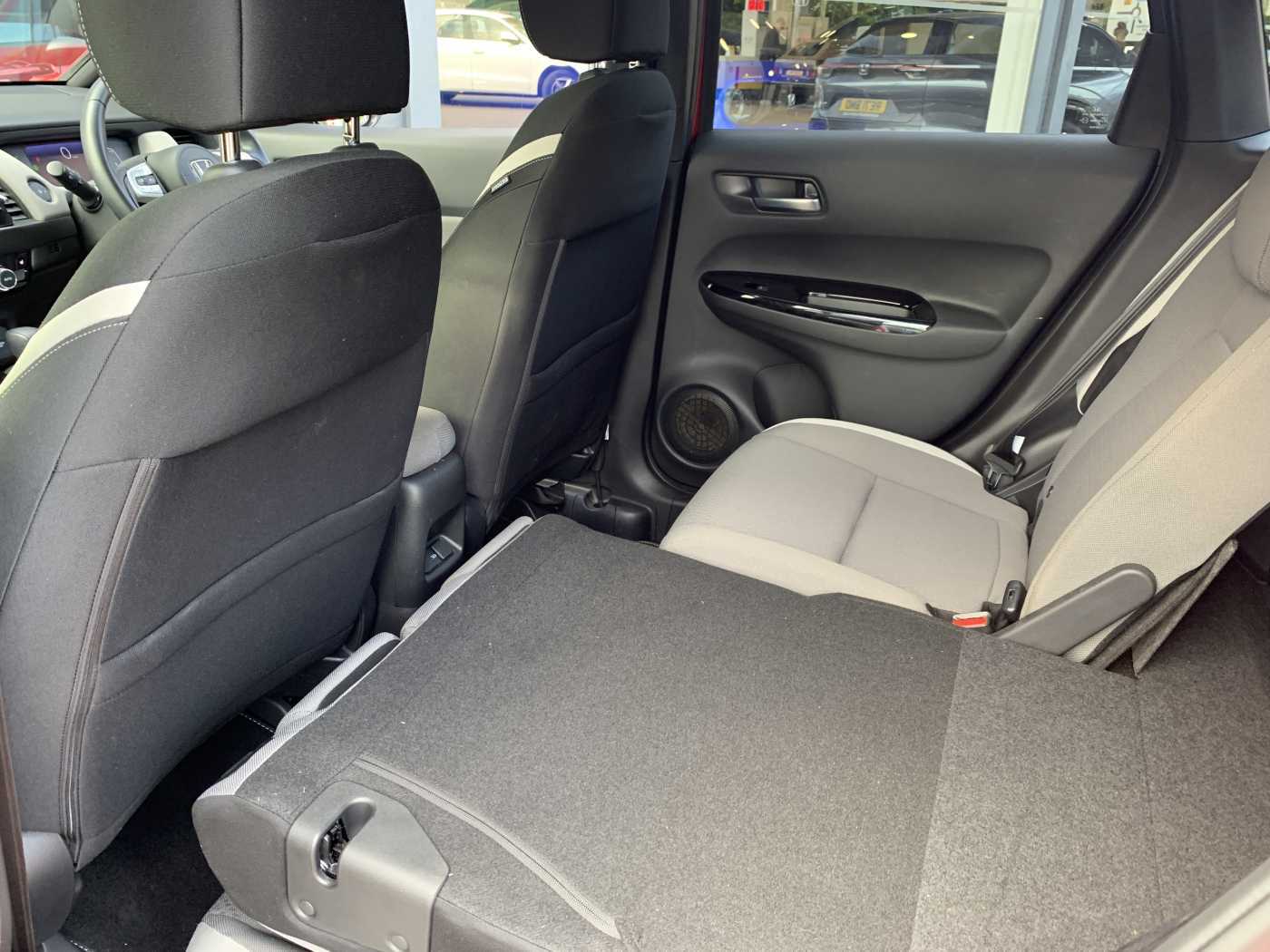 Honda Jazz 1.5 i-MMD Hybrid Crosstar EX 5dr eCVT - Image 19