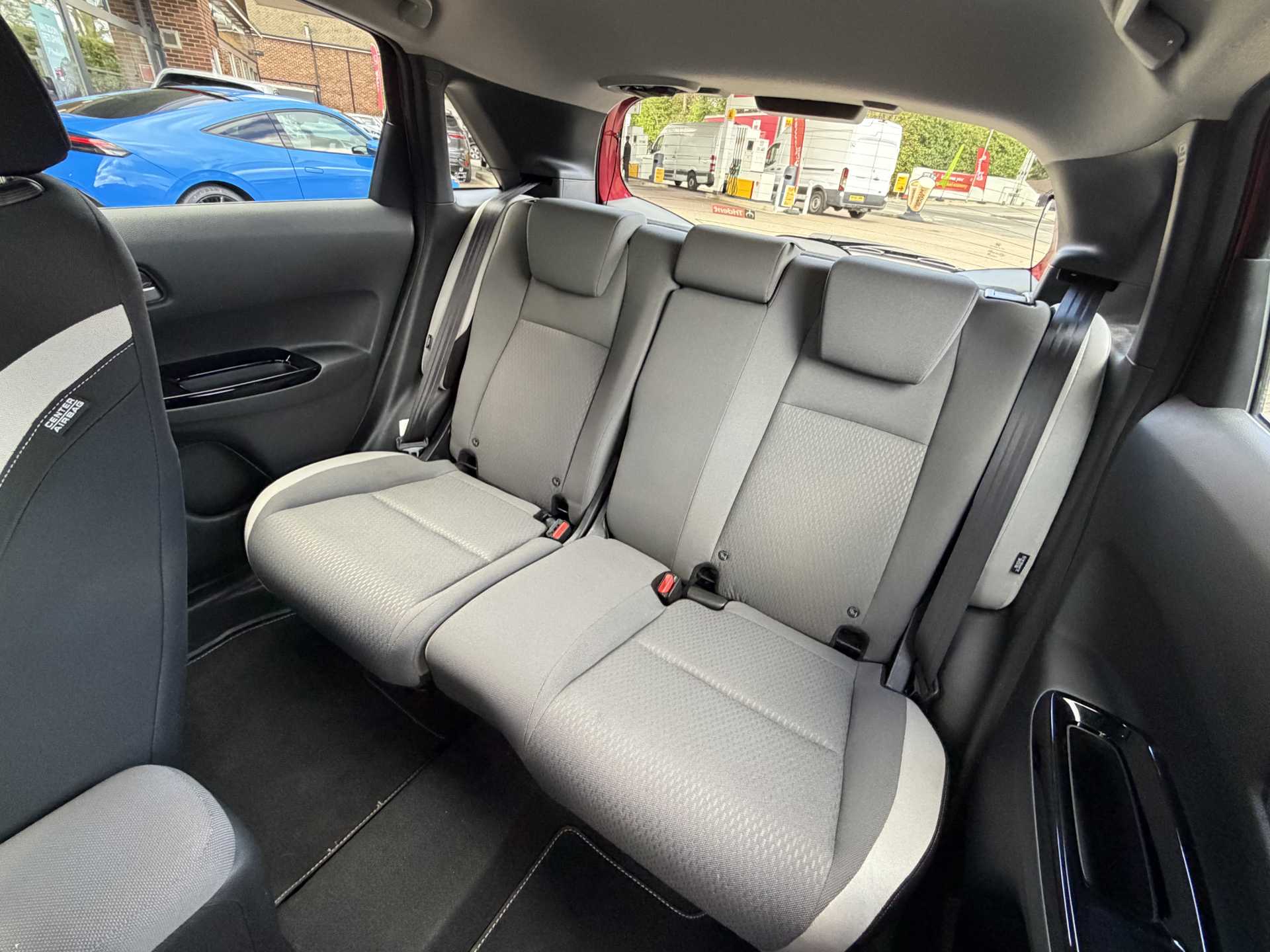 Honda Jazz 1.5 i-MMD Hybrid Crosstar EX 5dr eCVT - Image 8