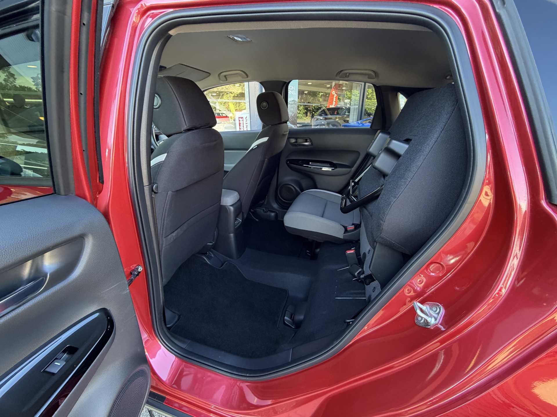 Honda Jazz 1.5 i-MMD Hybrid Crosstar EX 5dr eCVT - Image 18
