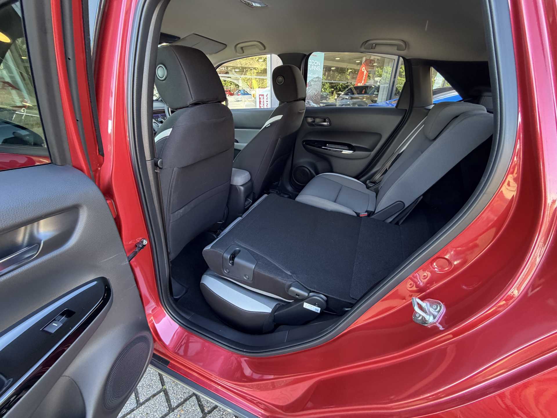 Honda Jazz 1.5 i-MMD Hybrid Crosstar EX 5dr eCVT - Image 19