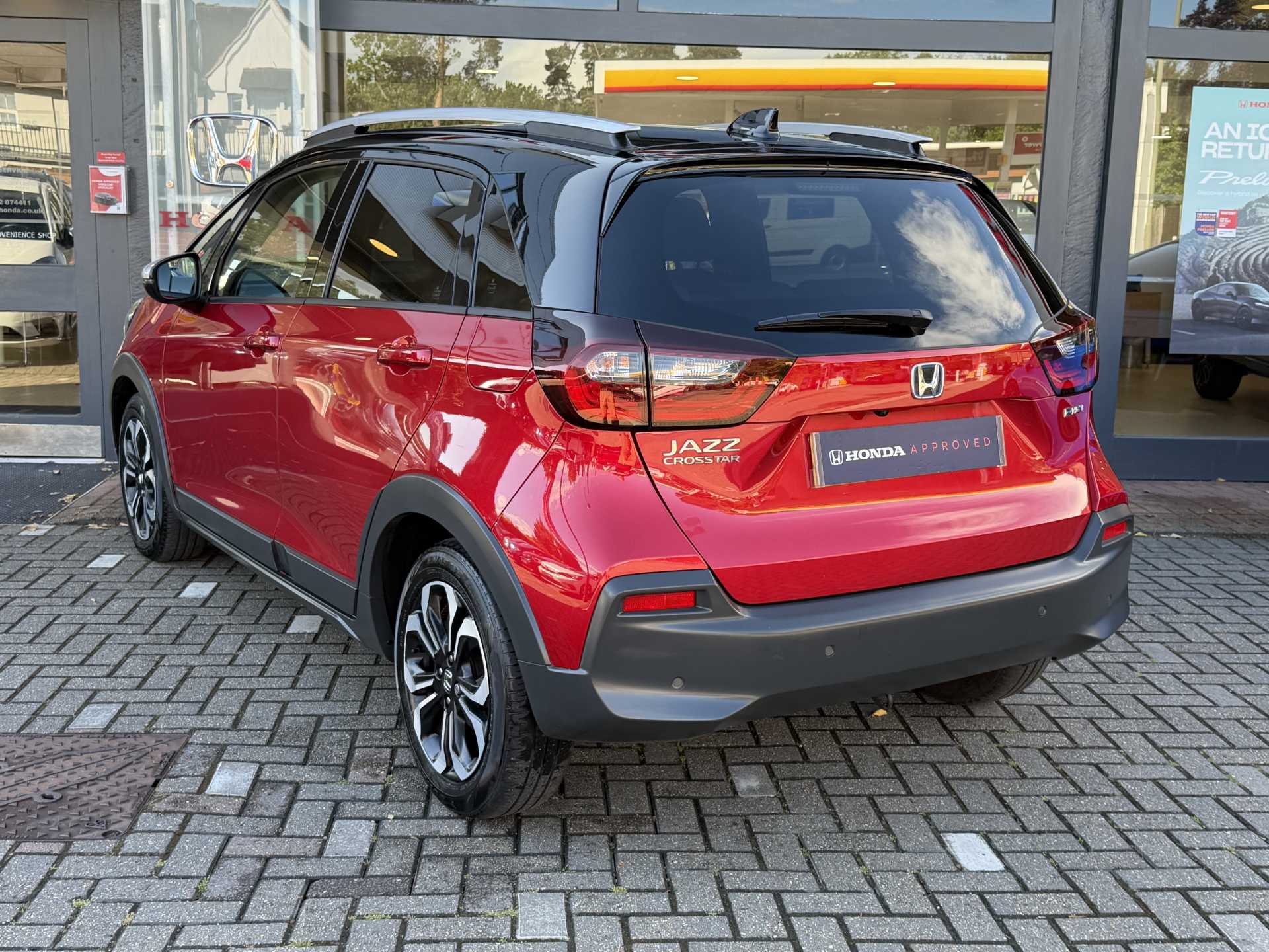 Honda Jazz 1.5 i-MMD Hybrid Crosstar EX 5dr eCVT - Image 3