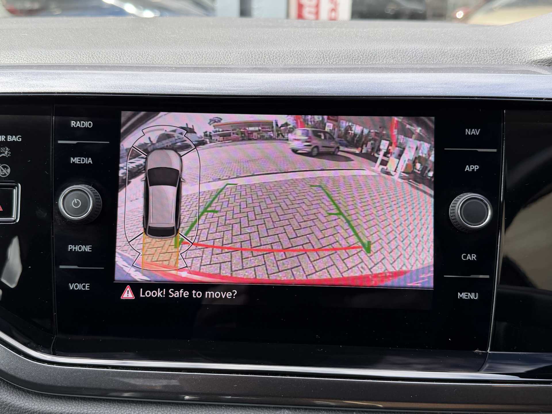 Volkswagen TAIGO 1.5 TSI 150 Style 5dr DSG - Image 14