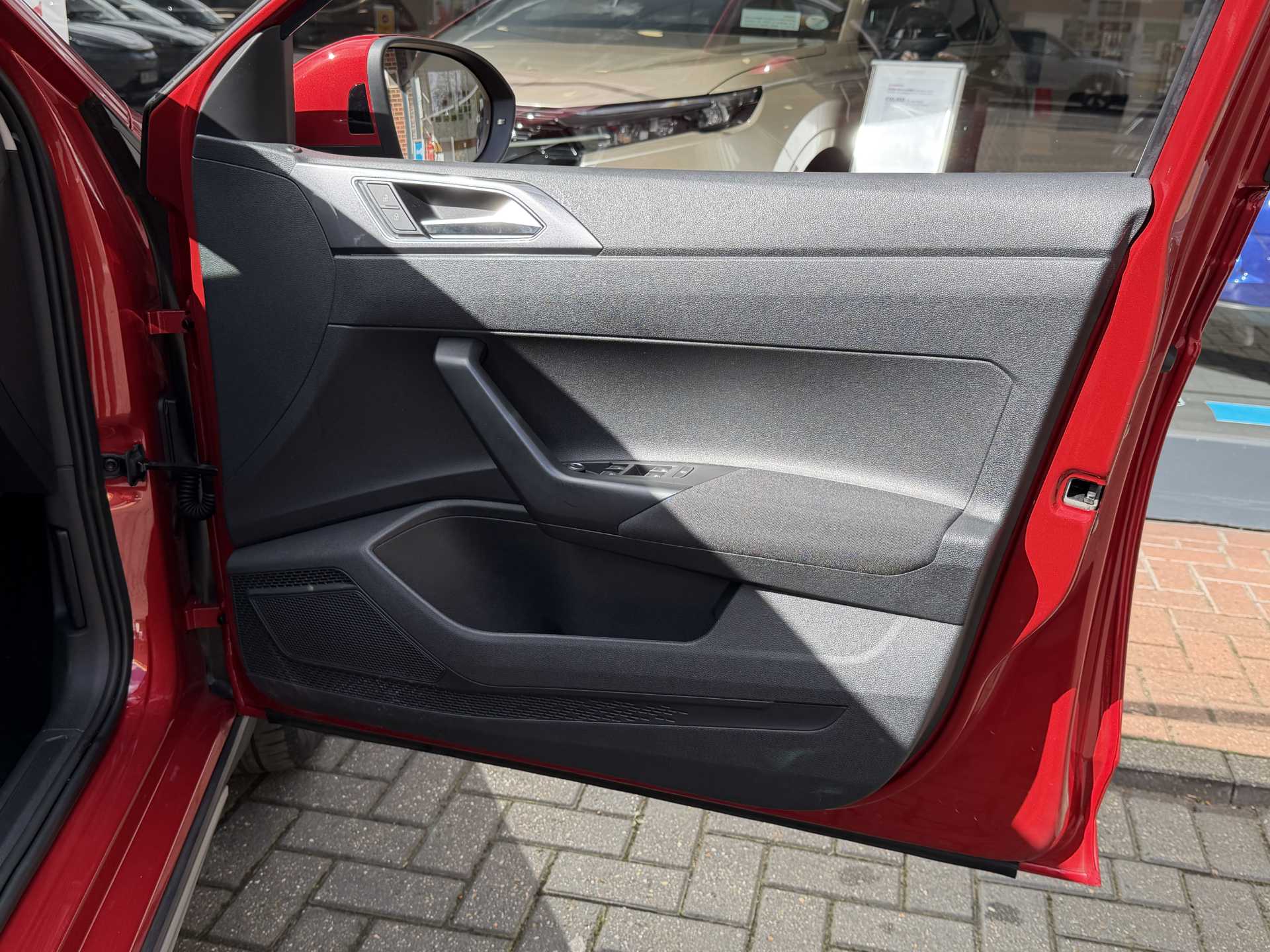 Volkswagen TAIGO 1.5 TSI 150 Style 5dr DSG - Image 17