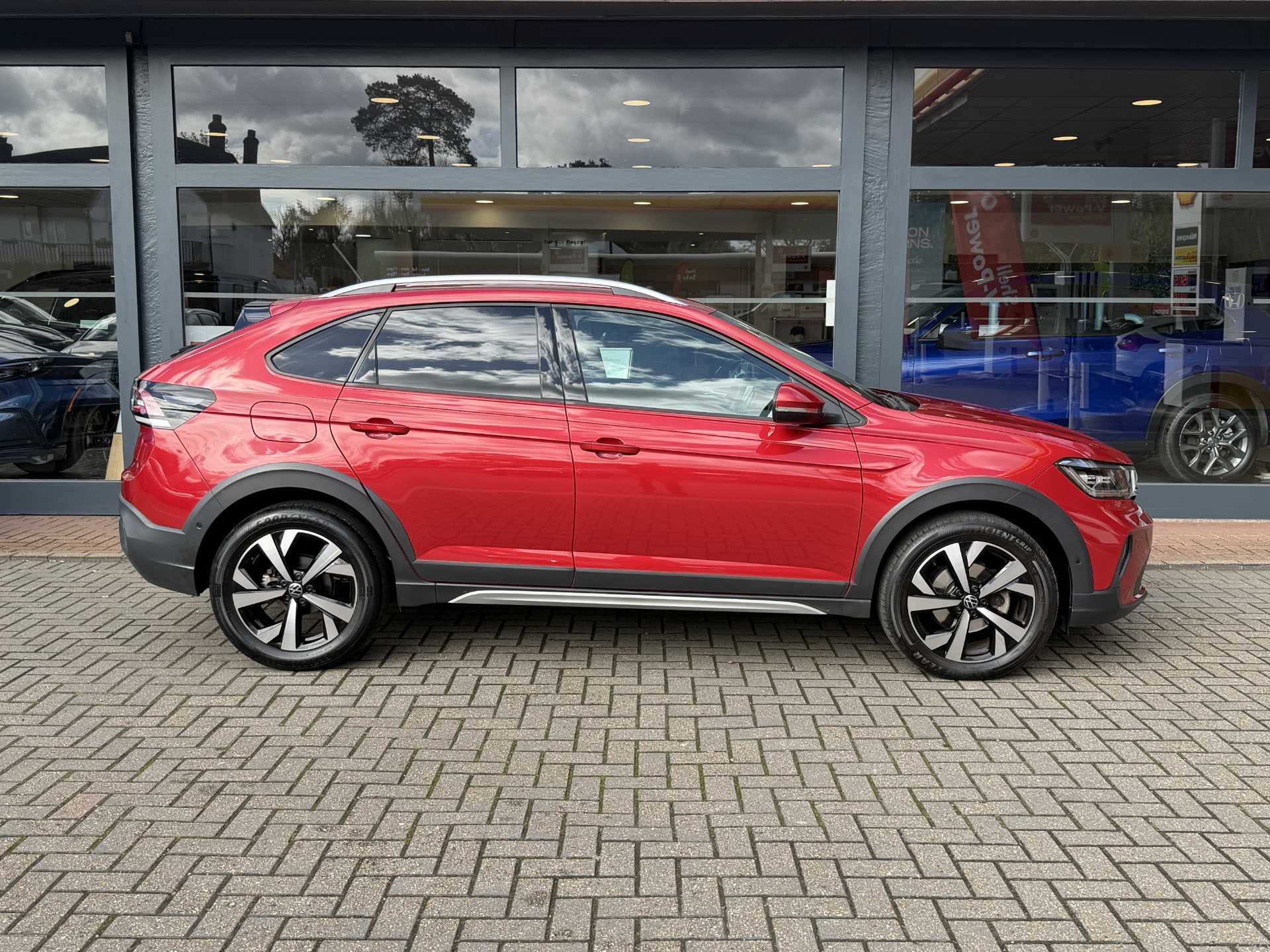 Volkswagen TAIGO 1.5 TSI 150 Style 5dr DSG - Image 5