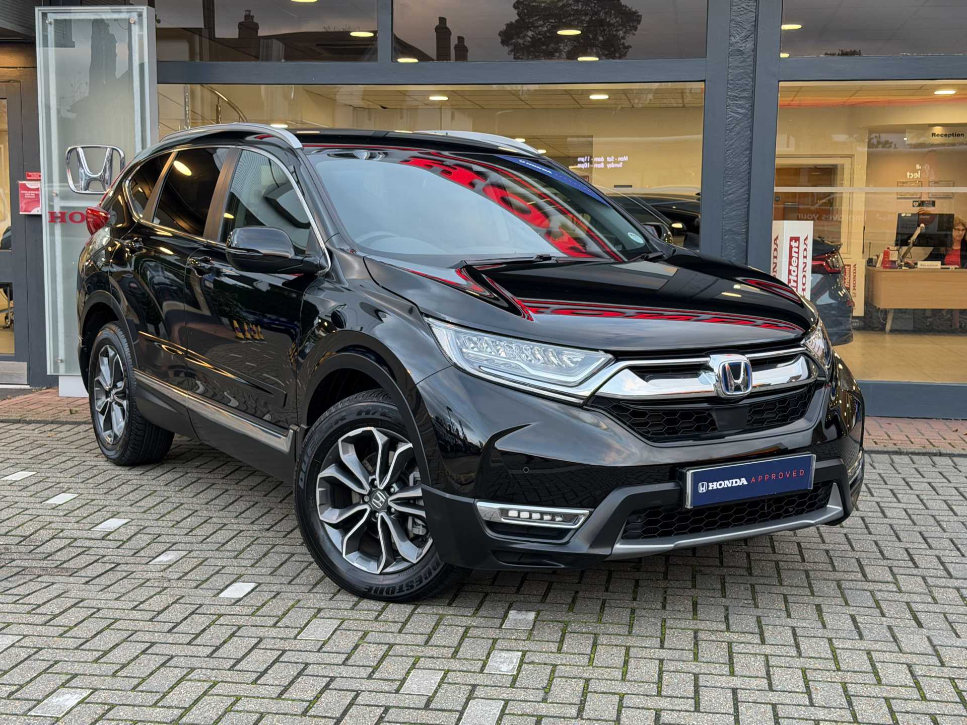Honda CR-V 2.0 i-MMD Hybrid SR 5dr eCVT - Image 1
