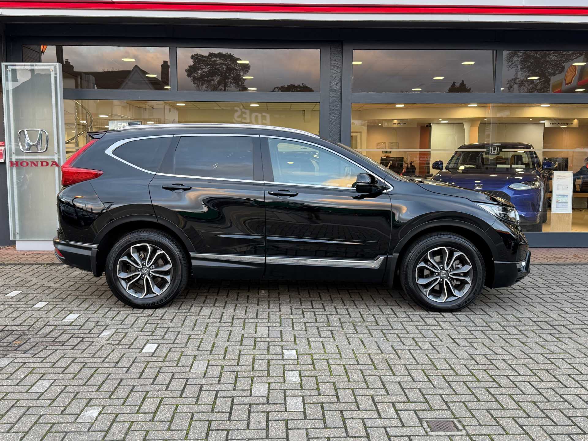 Honda CR-V 2.0 i-MMD Hybrid SR 5dr eCVT - Image 5