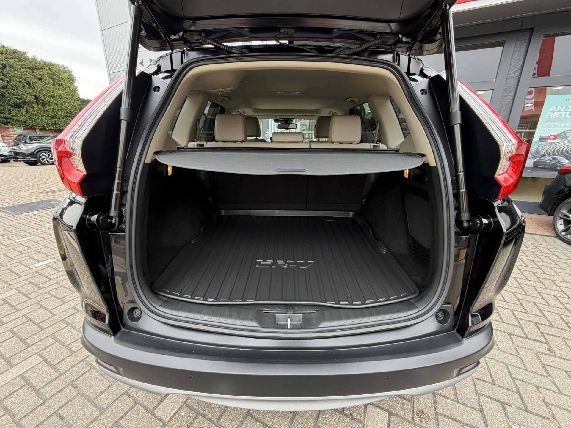 Honda CR-V 2.0 i-MMD Hybrid EX 5dr eCVT — image 13