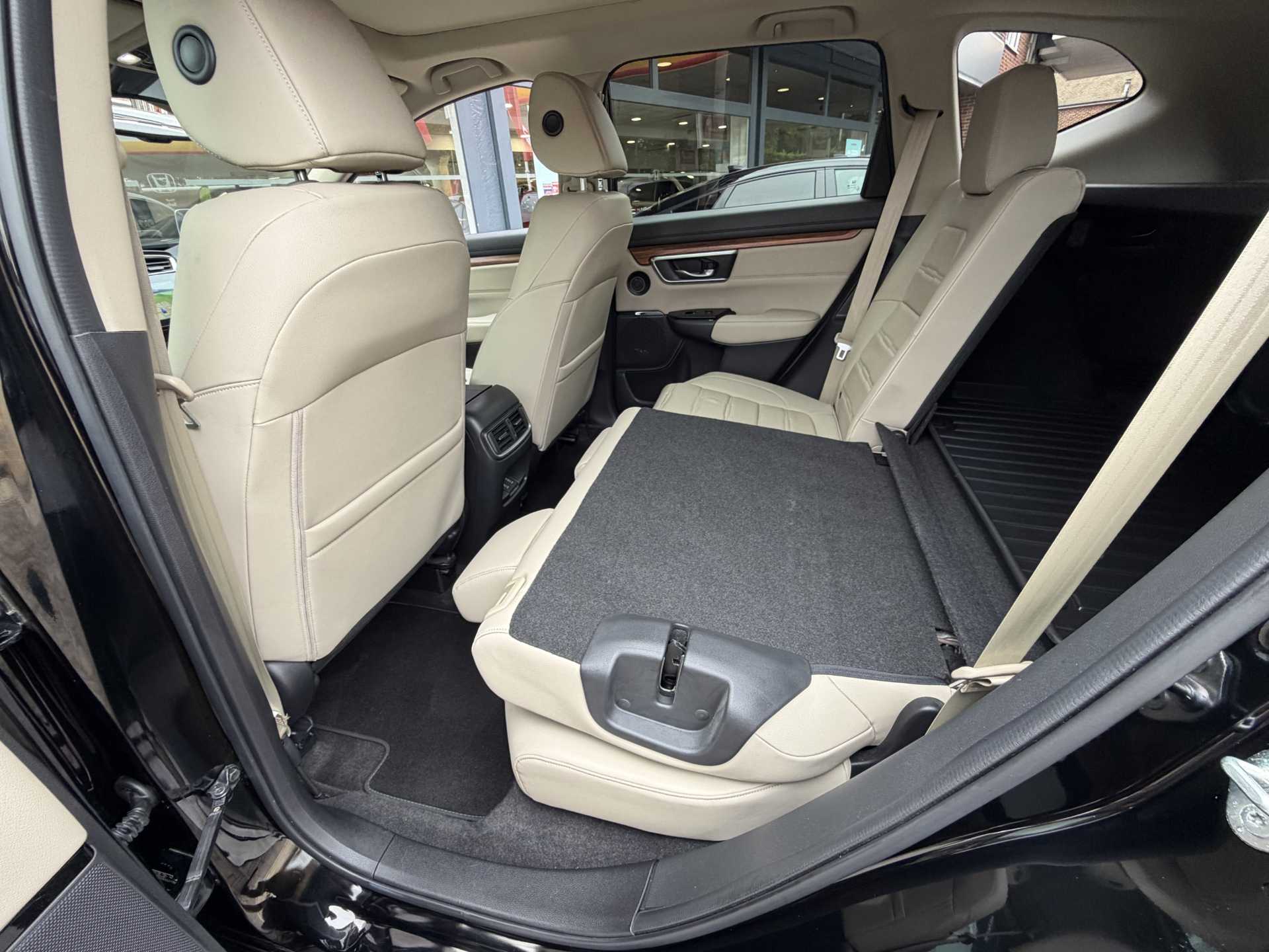 Honda CR-V 2.0 i-MMD Hybrid EX 5dr eCVT — image 19