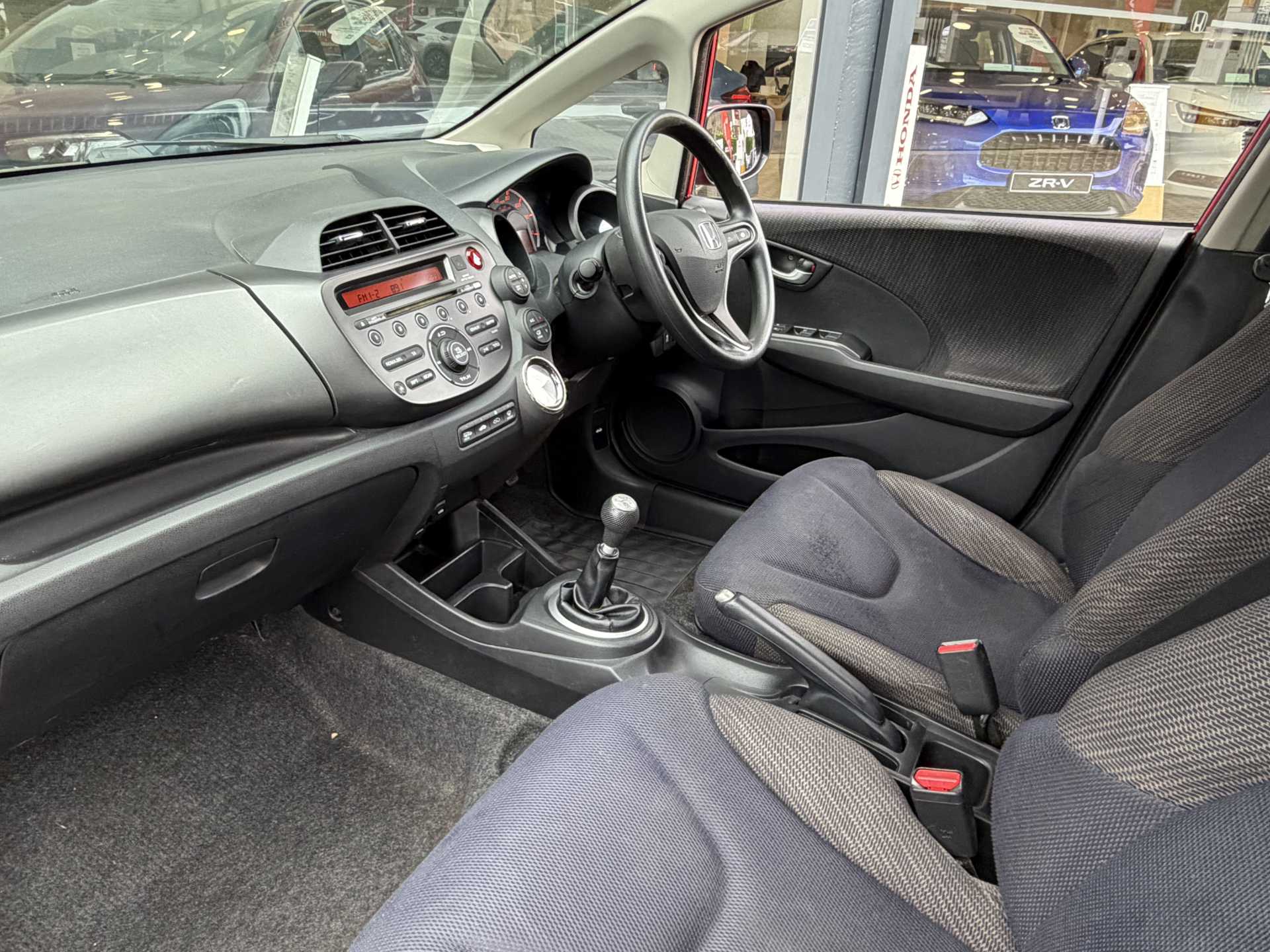 Honda Jazz 1.4 i-VTEC ES 5dr - Image 2