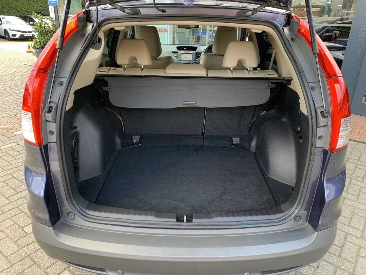 Honda CR-V 2.0 i-VTEC EX 5dr Auto - Image 13
