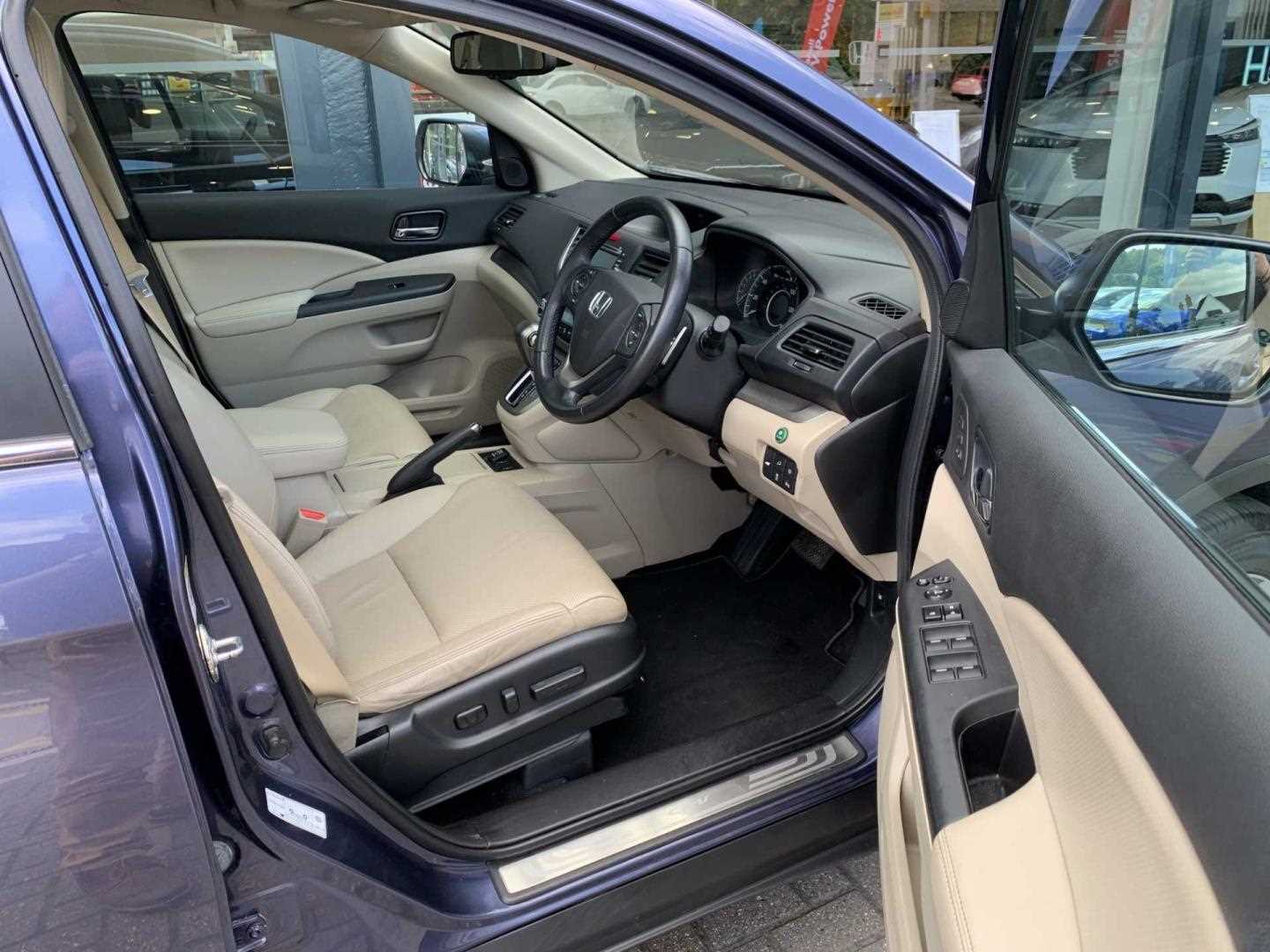 Honda CR-V 2.0 i-VTEC EX 5dr Auto - Image 15