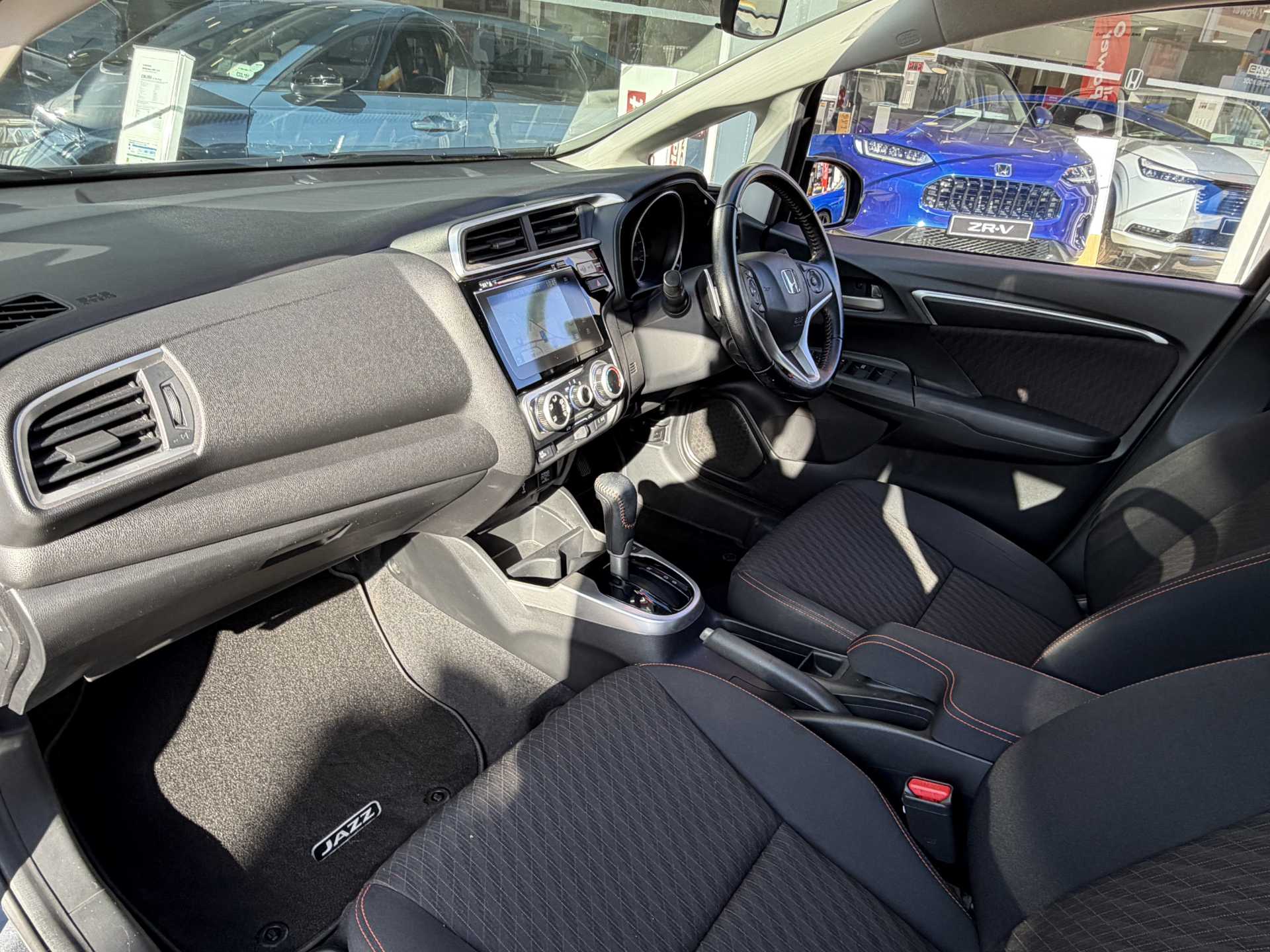 Honda Jazz 1.5 i-VTEC Sport 5dr Navi CVT - Image 2