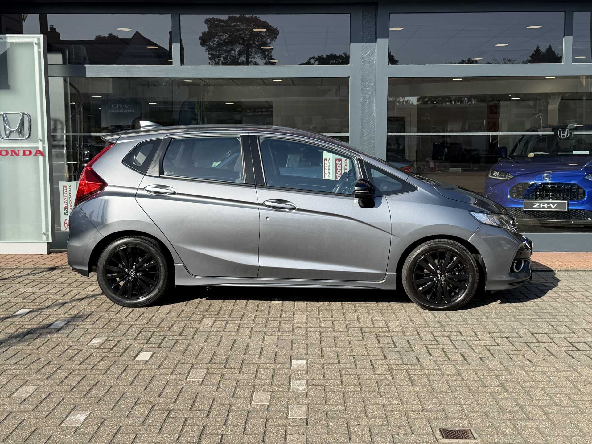 Honda Jazz 1.5 i-VTEC Sport 5dr Navi CVT - Image 5