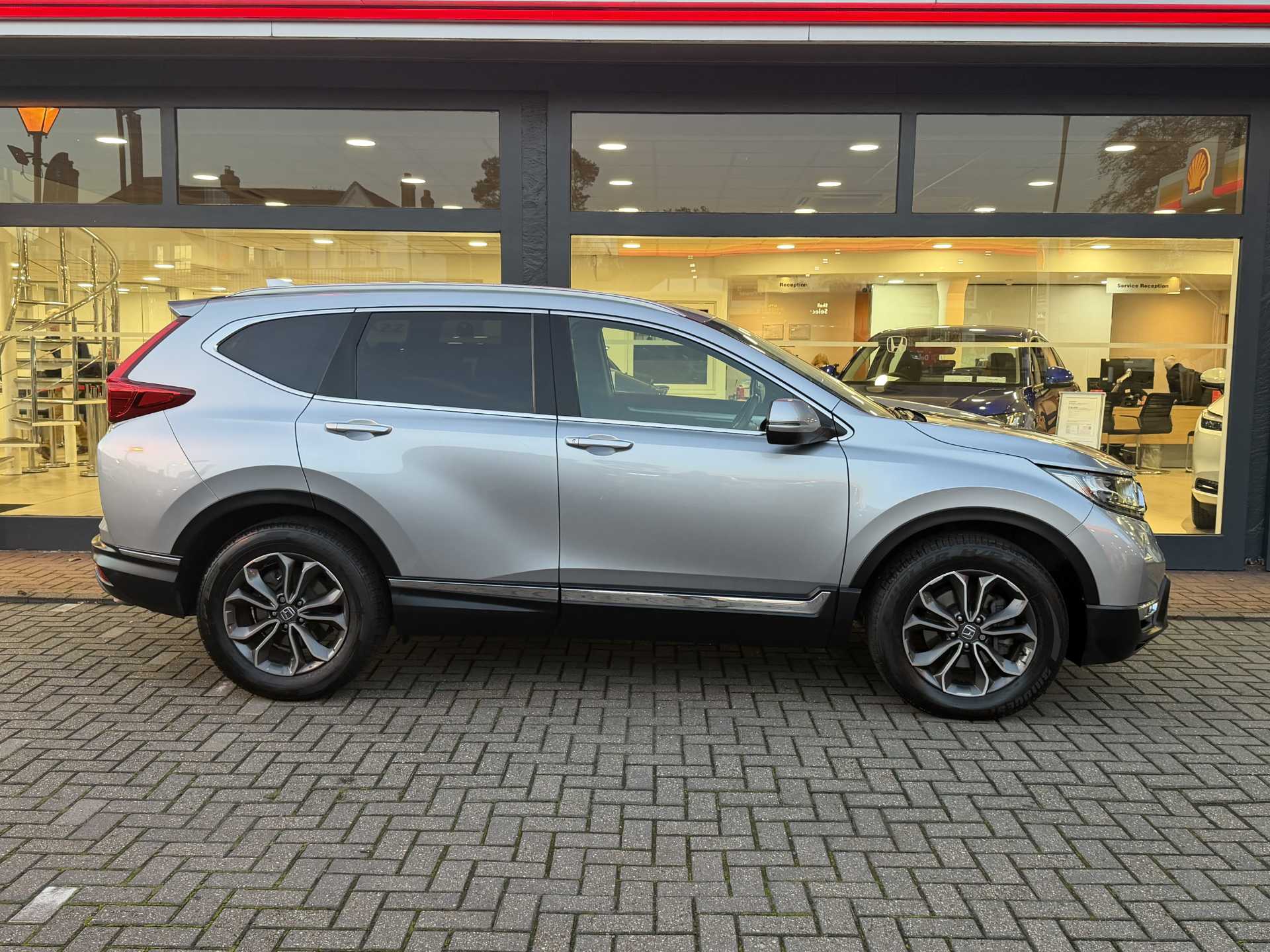 Honda CR-V 2.0 i-MMD Hybrid EX 5dr eCVT - Image 5