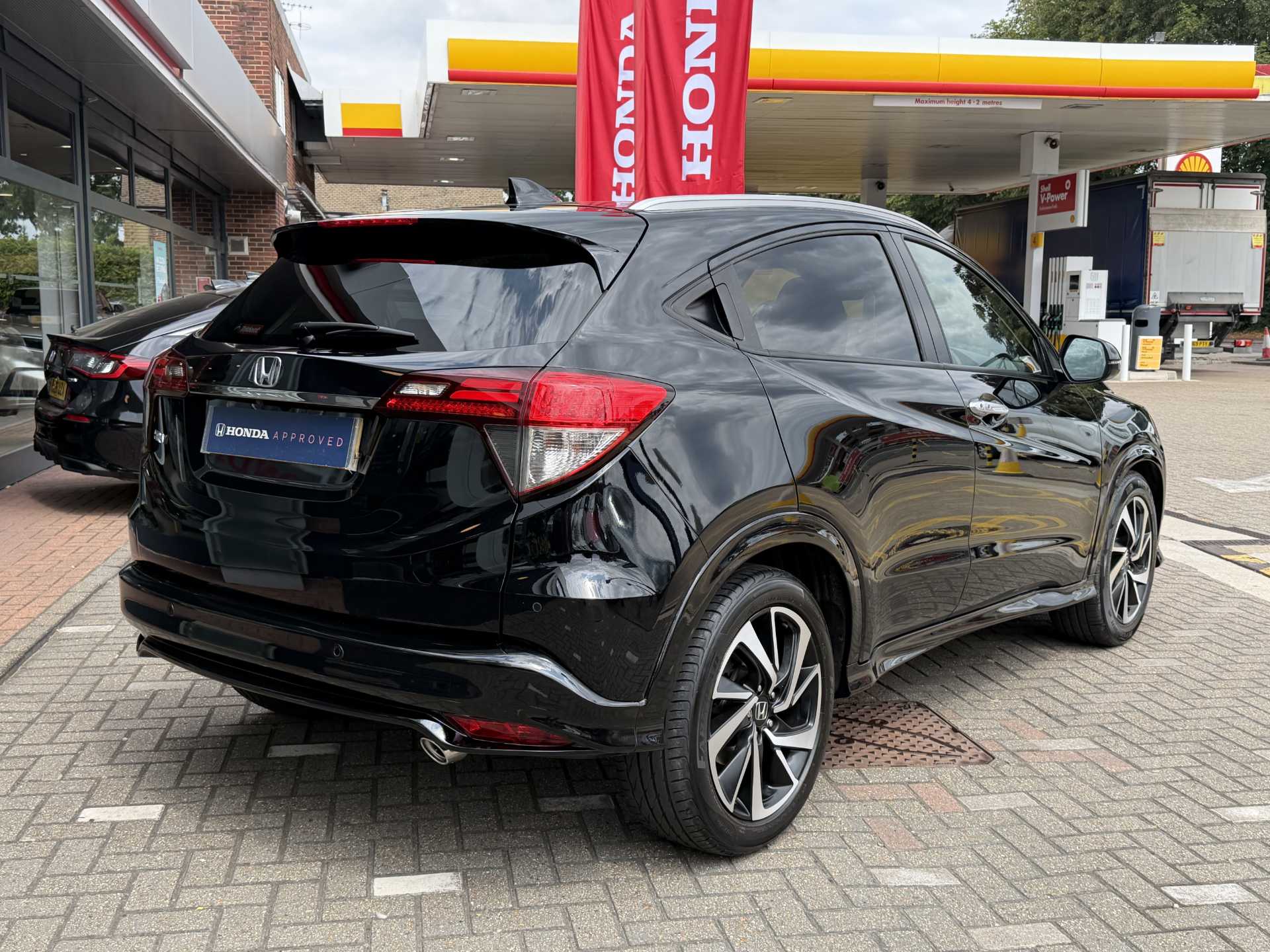 Honda HR-V 1.5 i-VTEC EX 5dr - Image 12