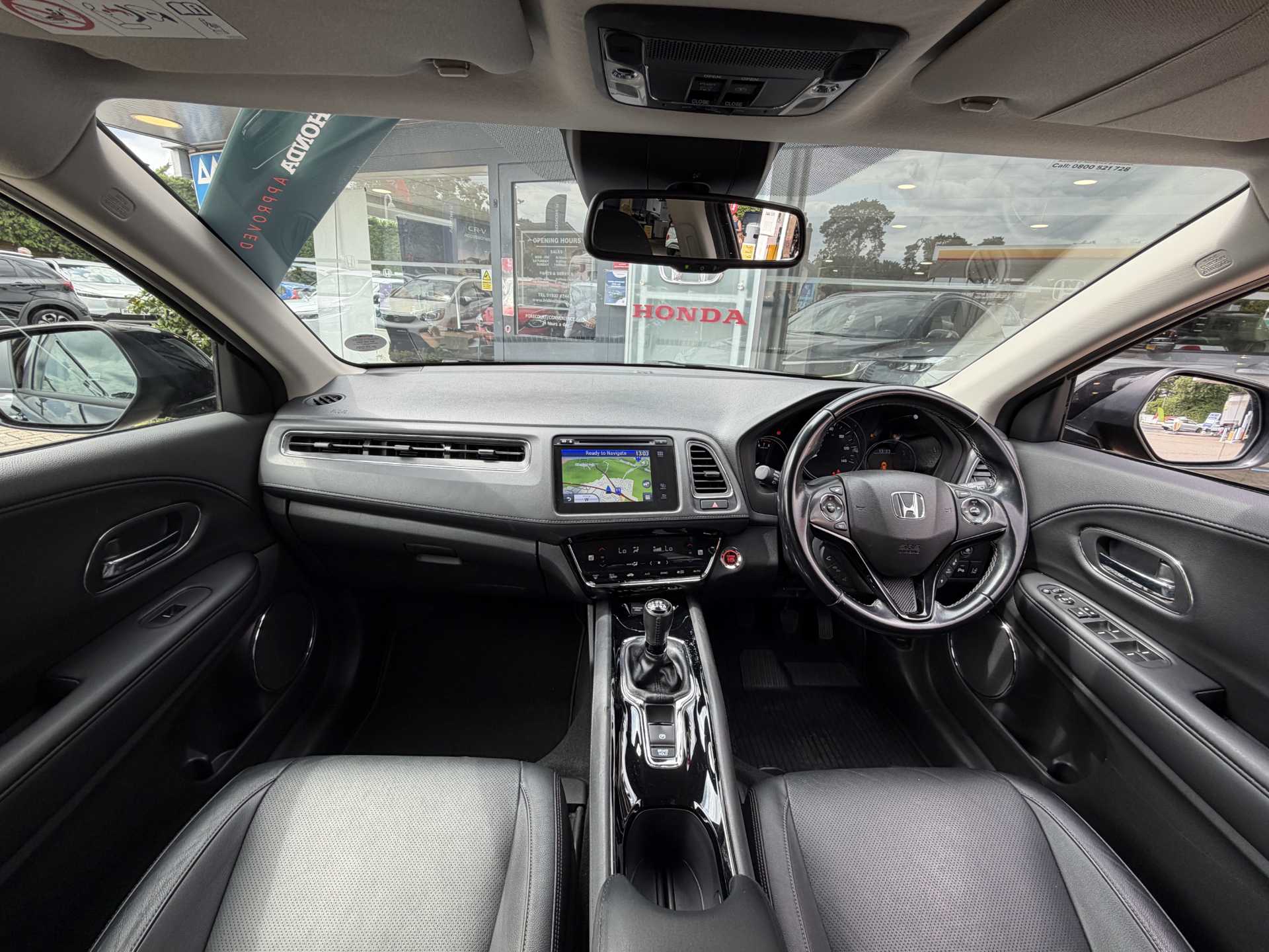 Honda HR-V 1.5 i-VTEC EX 5dr - Image 4