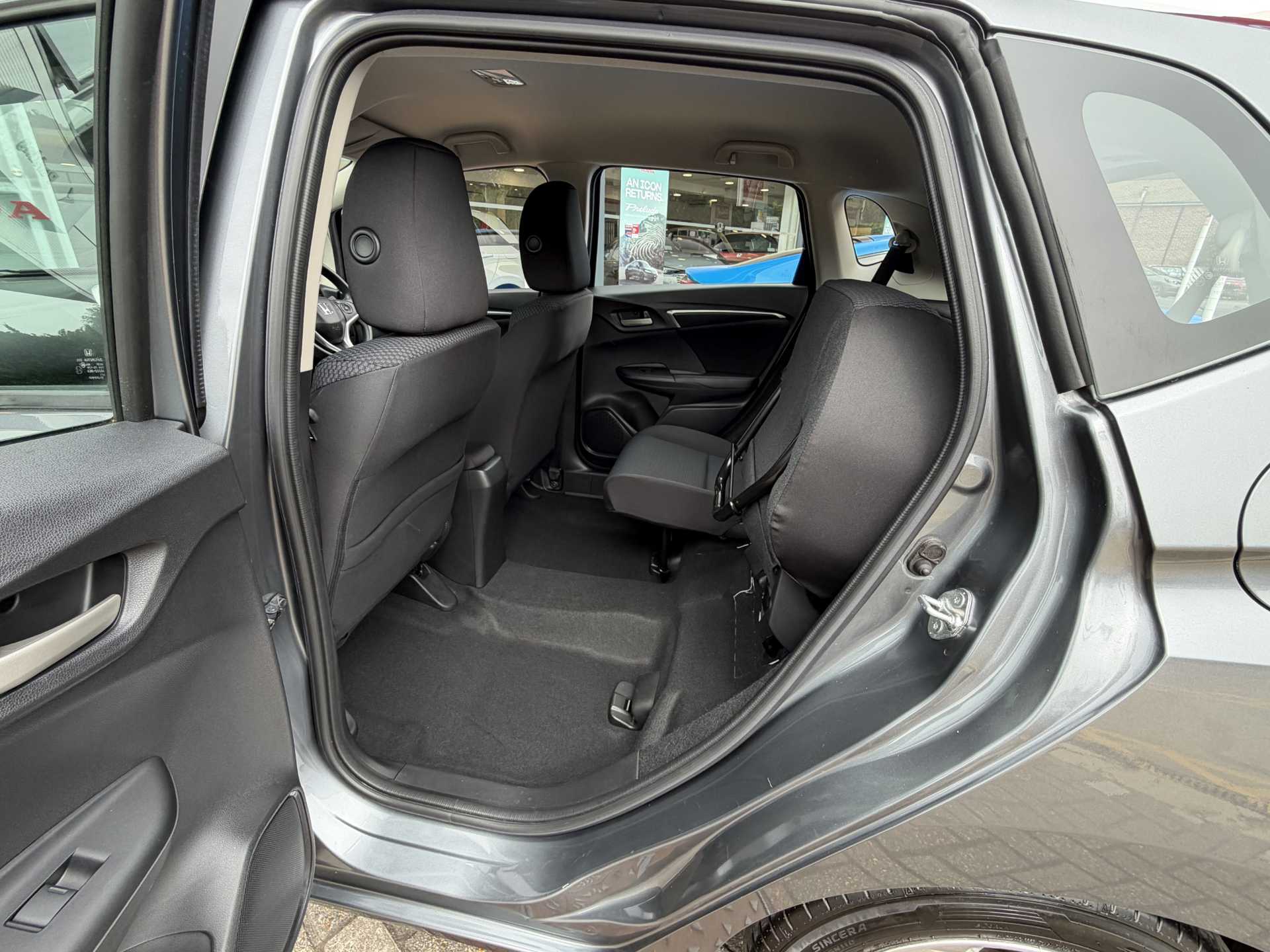 Honda Jazz 1.3 i-VTEC SE 5dr CVT - Image 18