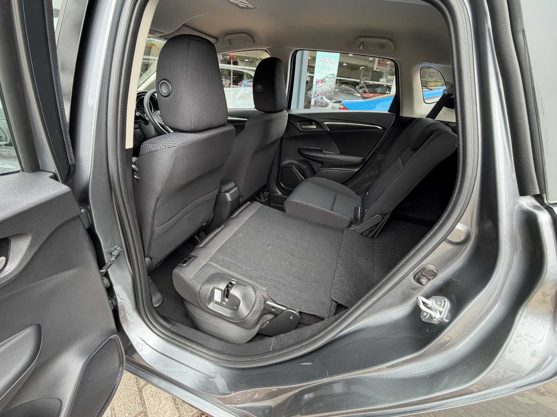 Honda Jazz 1.3 i-VTEC SE 5dr CVT - Image 19