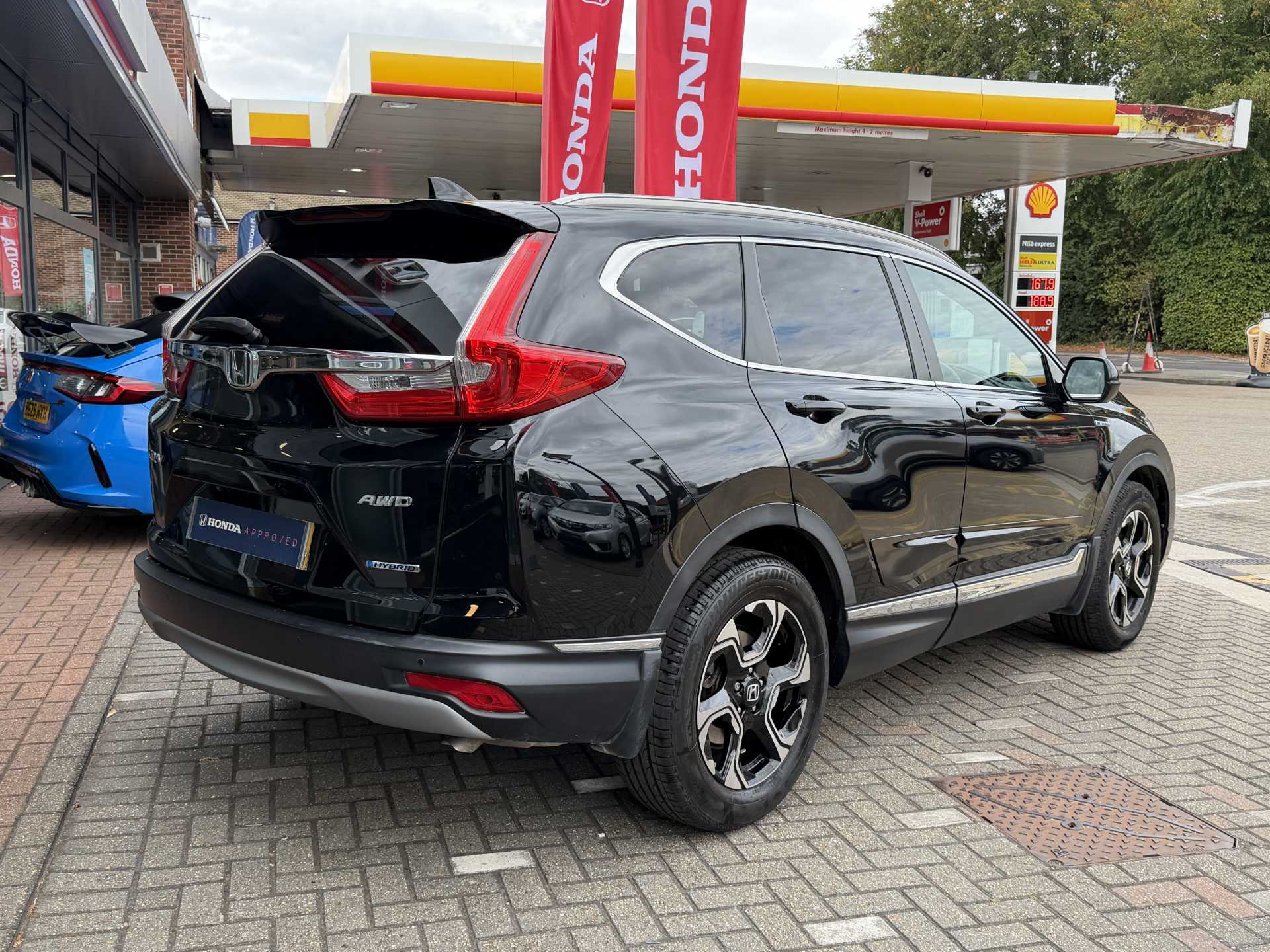 Honda CR-V 2.0 i-MMD Hybrid EX 5dr eCVT — image 12