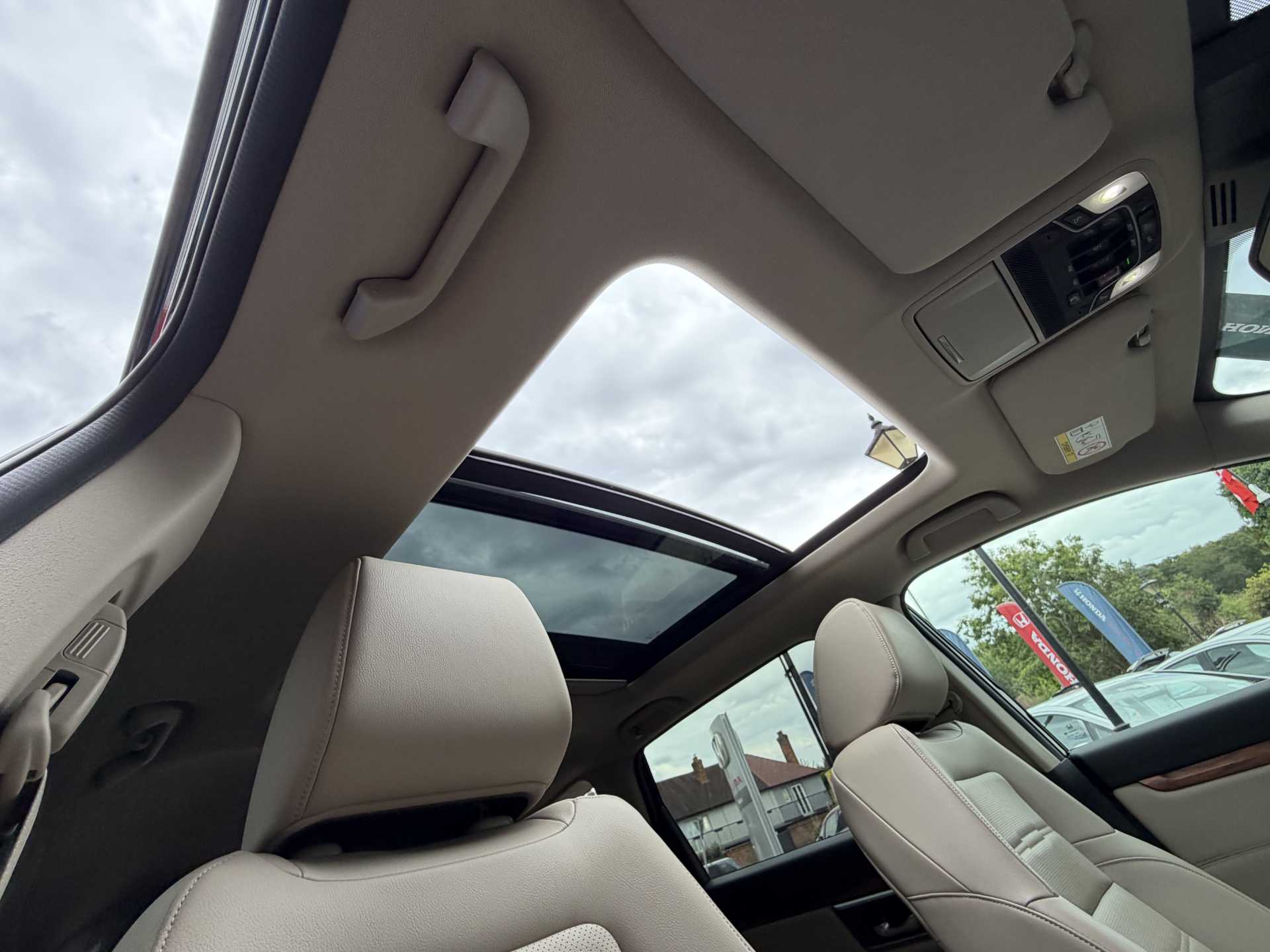 Honda CR-V 2.0 i-MMD Hybrid EX 5dr eCVT — image 18
