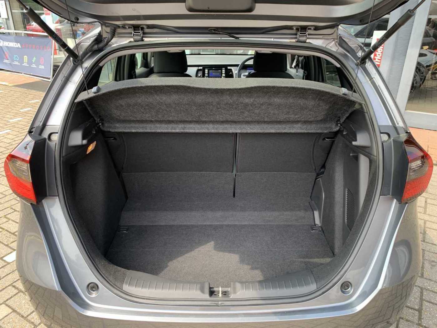 Honda Jazz 1.5 i-MMD Hybrid SE 5dr eCVT - Image 13