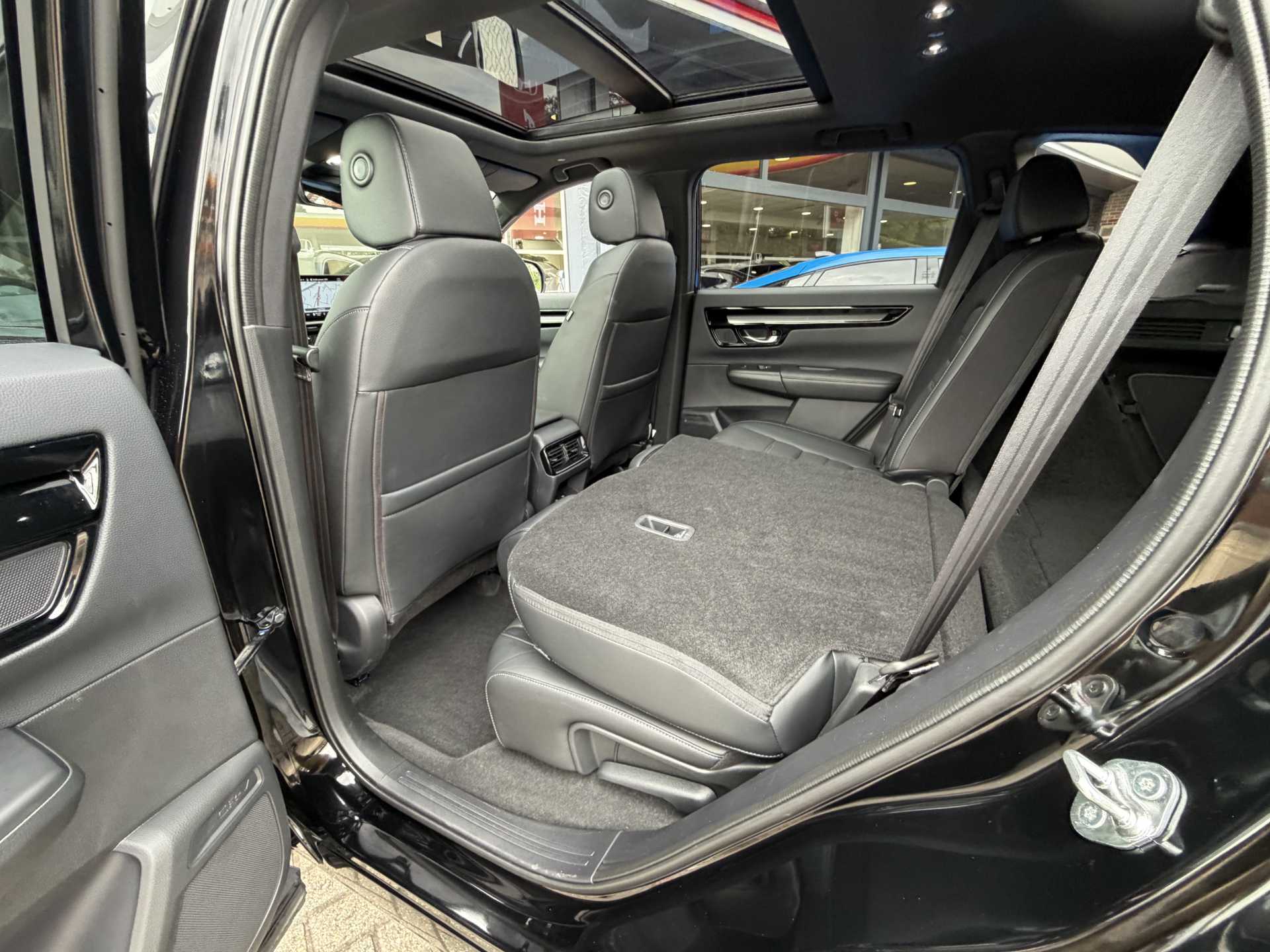 Honda CR-V 2.0 ePHEV Advance Tech 5dr eCVT — image 19