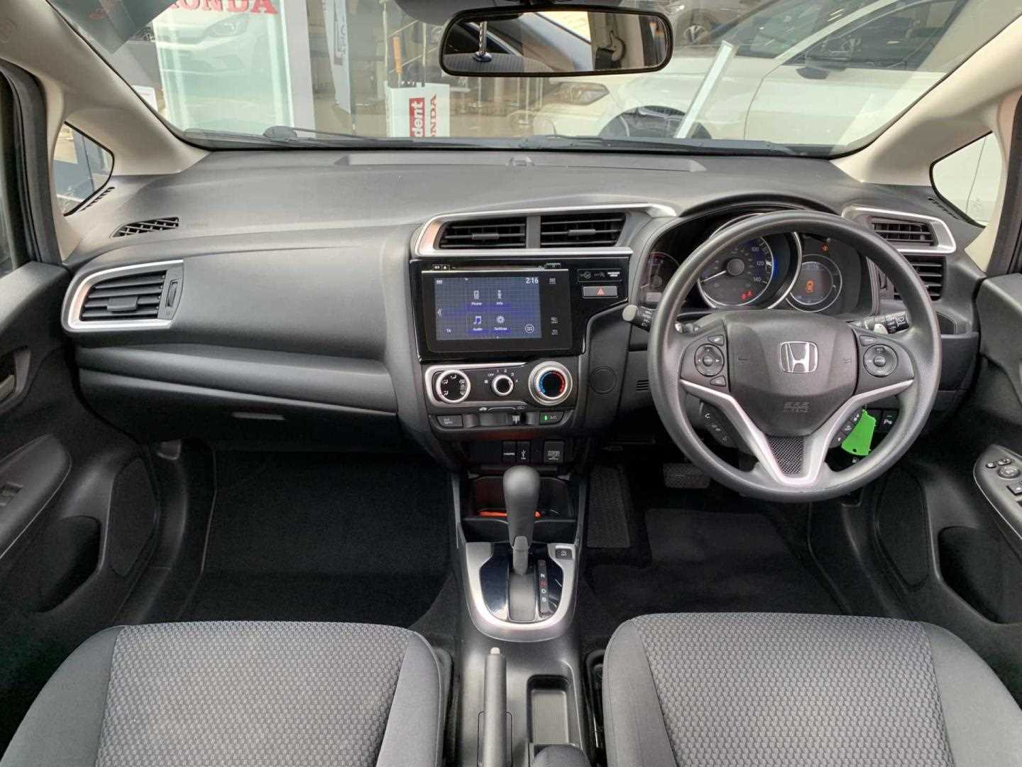 Honda JAZZ 1.3 i-VTEC SE 5dr CVT - Image 4