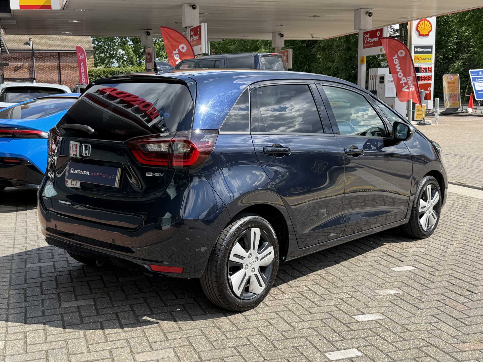 Honda Jazz 1.5 i-MMD Hybrid EX 5dr eCVT - Image 12
