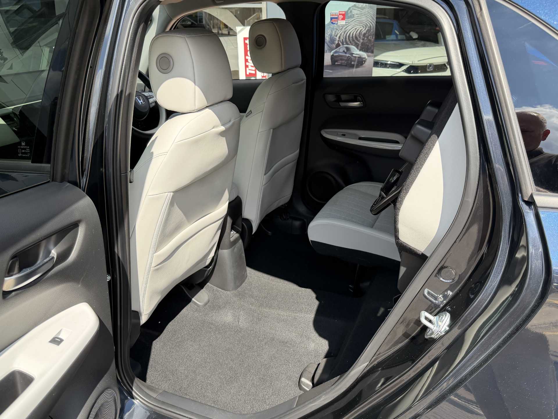 Honda Jazz 1.5 i-MMD Hybrid EX 5dr eCVT - Image 18