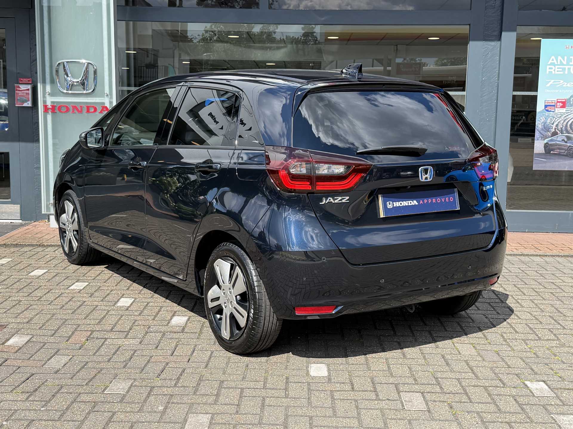 Honda Jazz 1.5 i-MMD Hybrid EX 5dr eCVT - Image 3