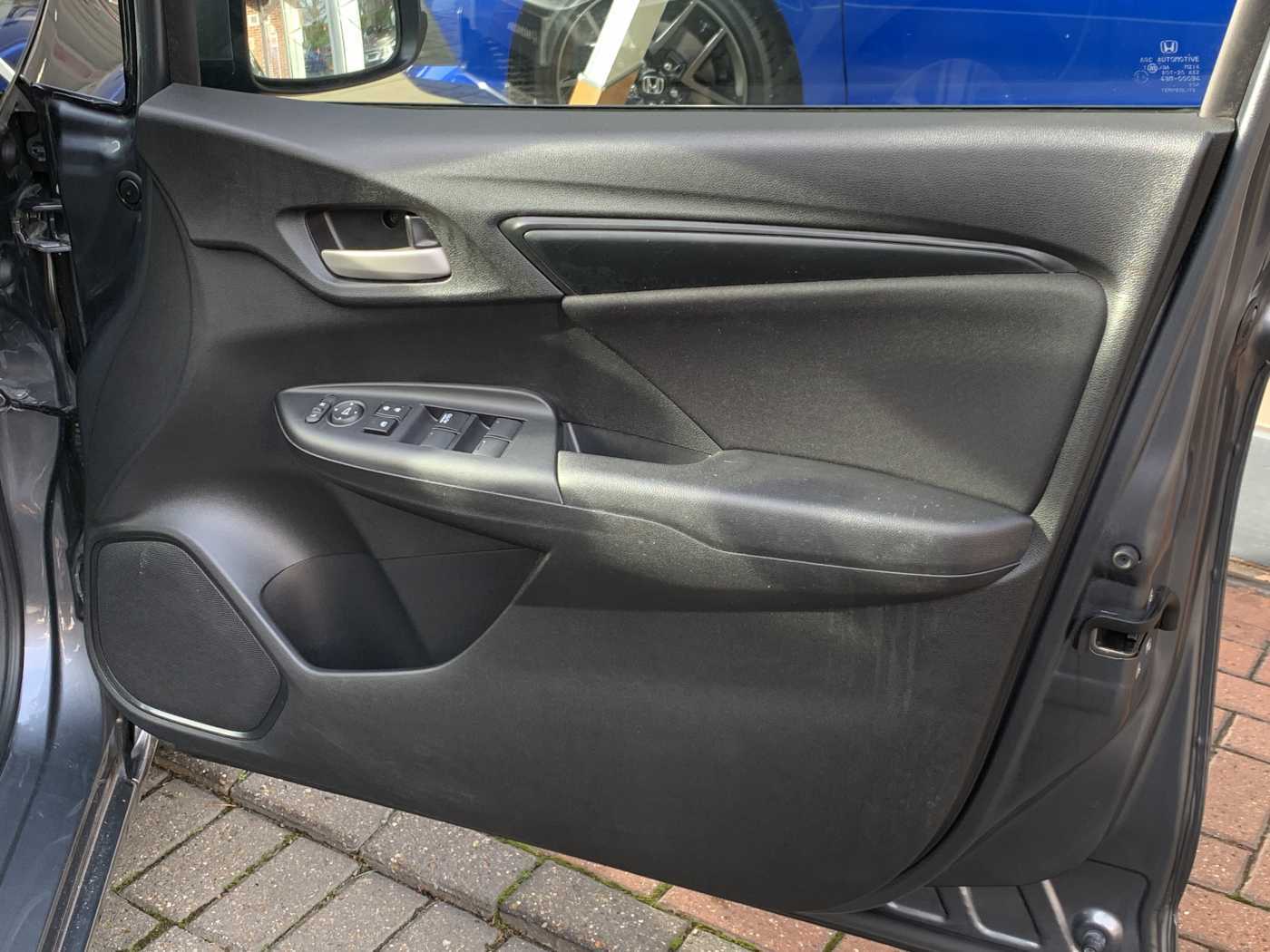 Honda JAZZ 1.3 i-VTEC S 5dr - Image 17